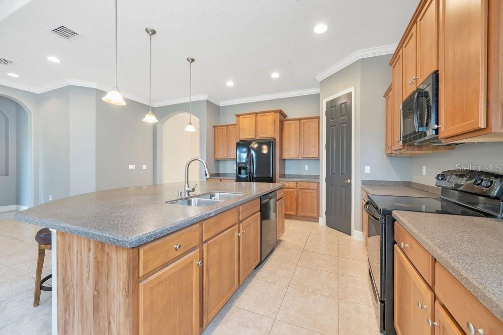 1137 STONEY CREEK BLVD, LAKELAND, FL, 33811
