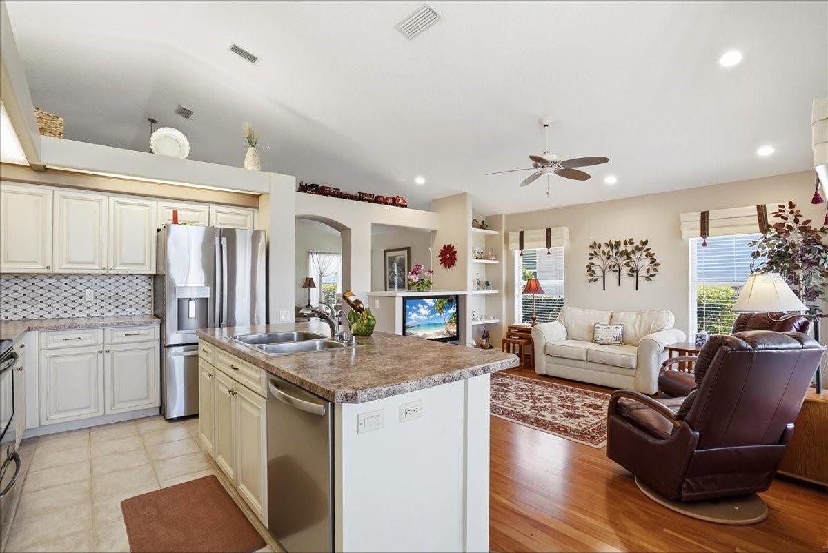 5013 SEAGRASS DR, VENICE, FL, 34293