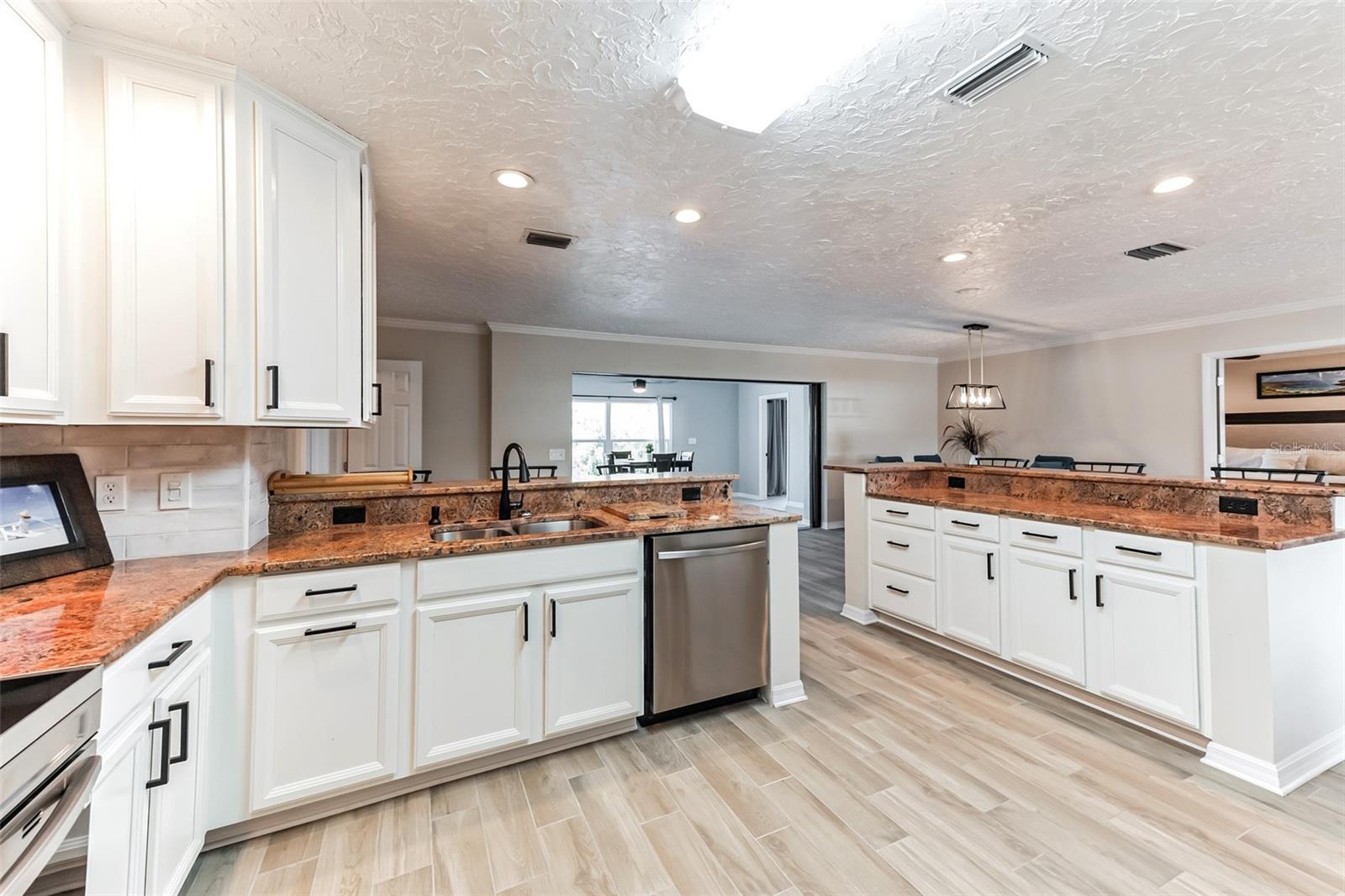 4219 2ND AVE NE, BRADENTON, FL, 34208