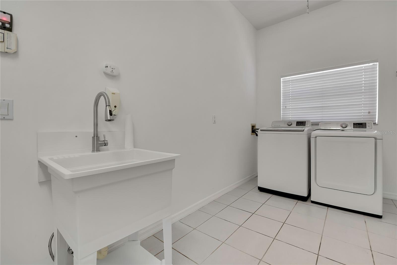 18401 30TH ST, LUTZ, FL, 33559