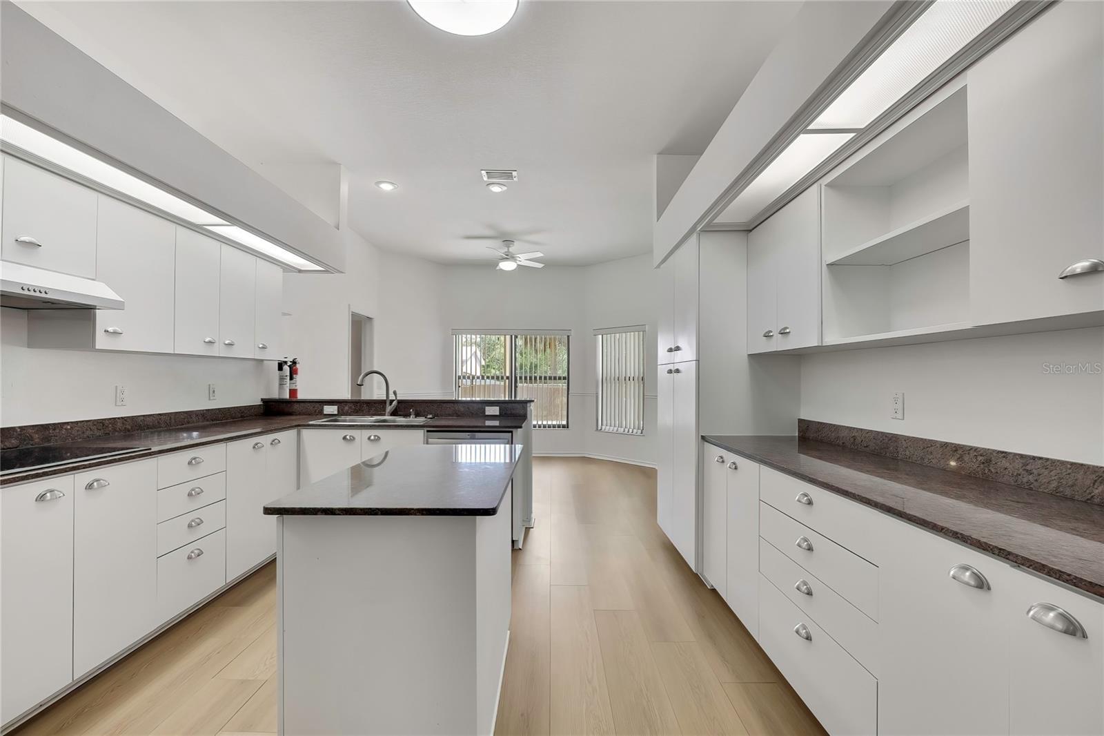 18401 30TH ST, LUTZ, FL, 33559