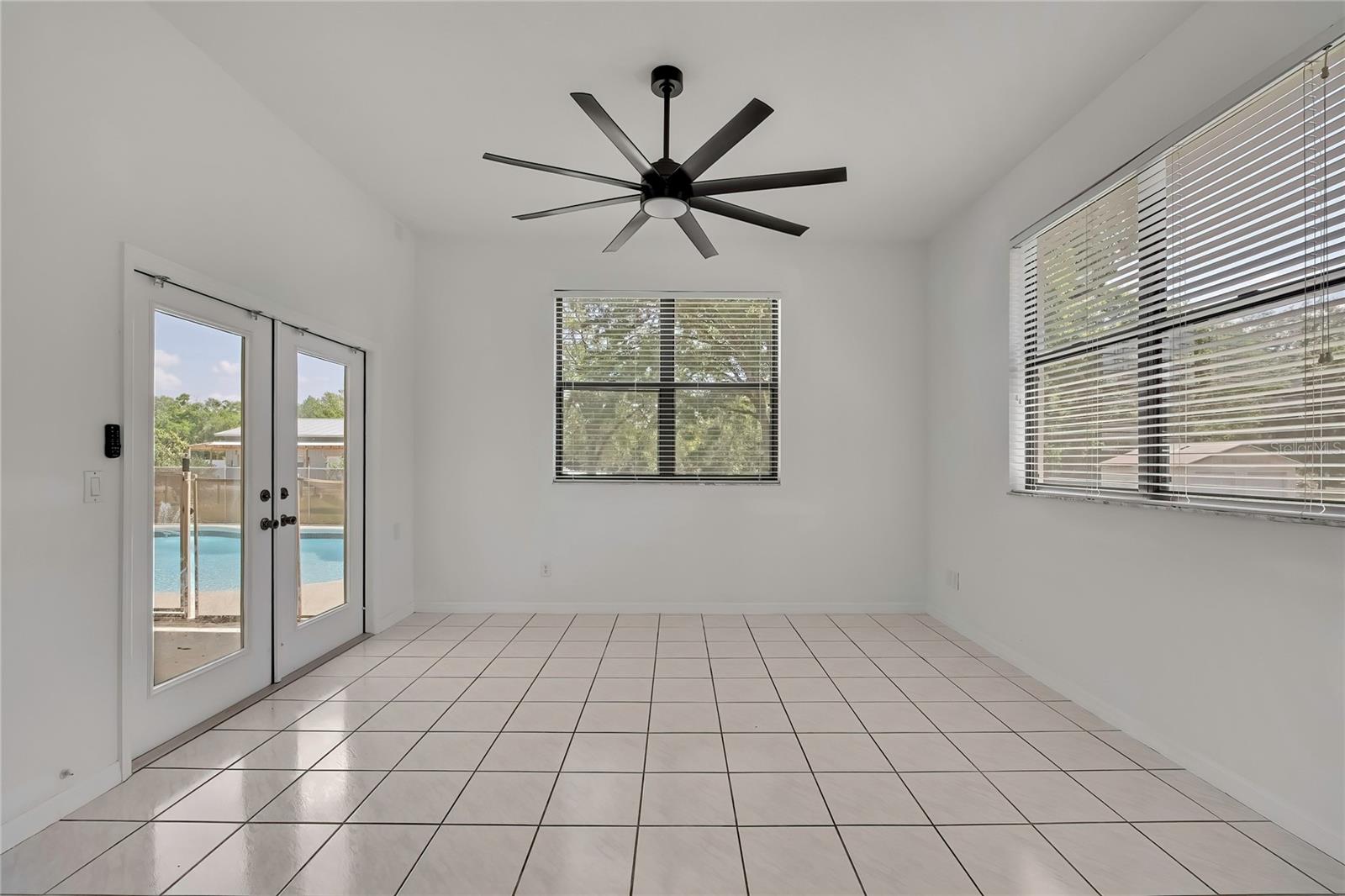 18401 30TH ST, LUTZ, FL, 33559