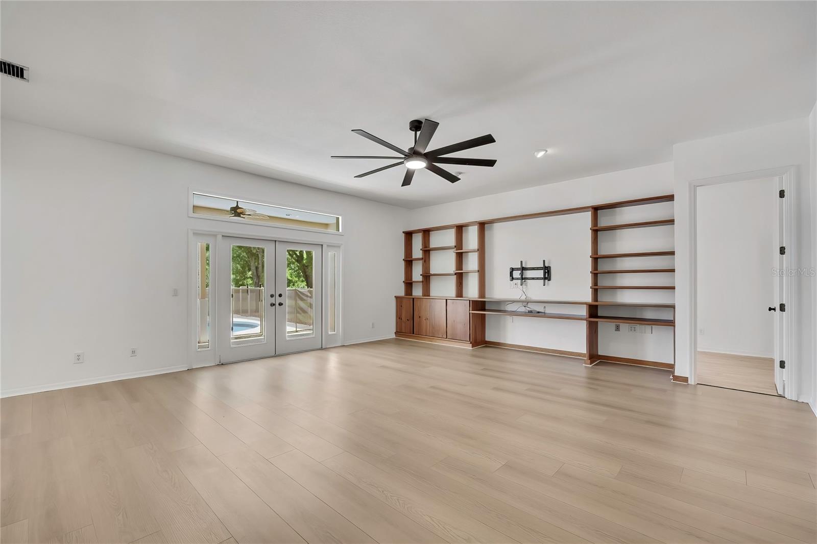 18401 30TH ST, LUTZ, FL, 33559
