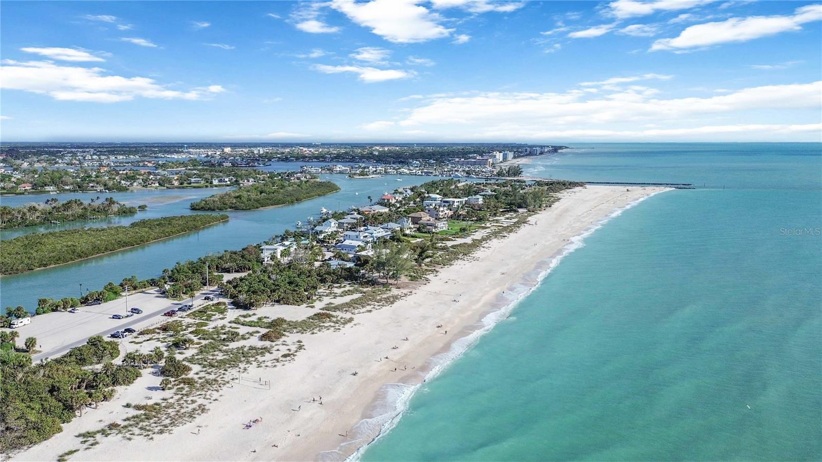 2273 LAKEWOOD DR, NOKOMIS, FL, 34275