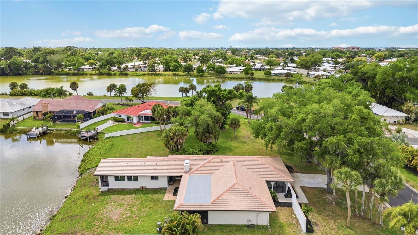 2273 LAKEWOOD DR, NOKOMIS, FL, 34275