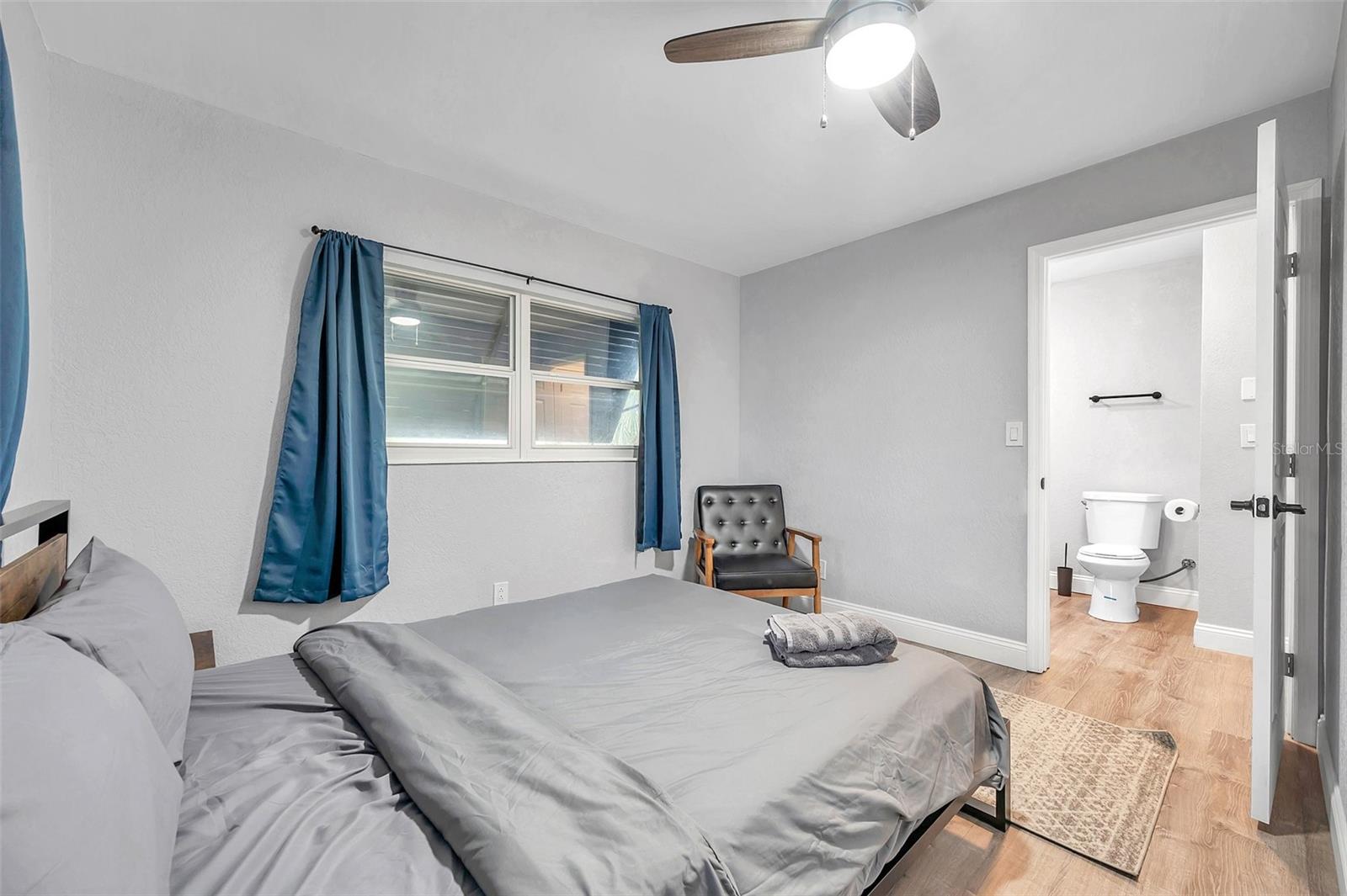 3720 3RD AVE N #1/2, ST PETERSBURG, FL, 33713
