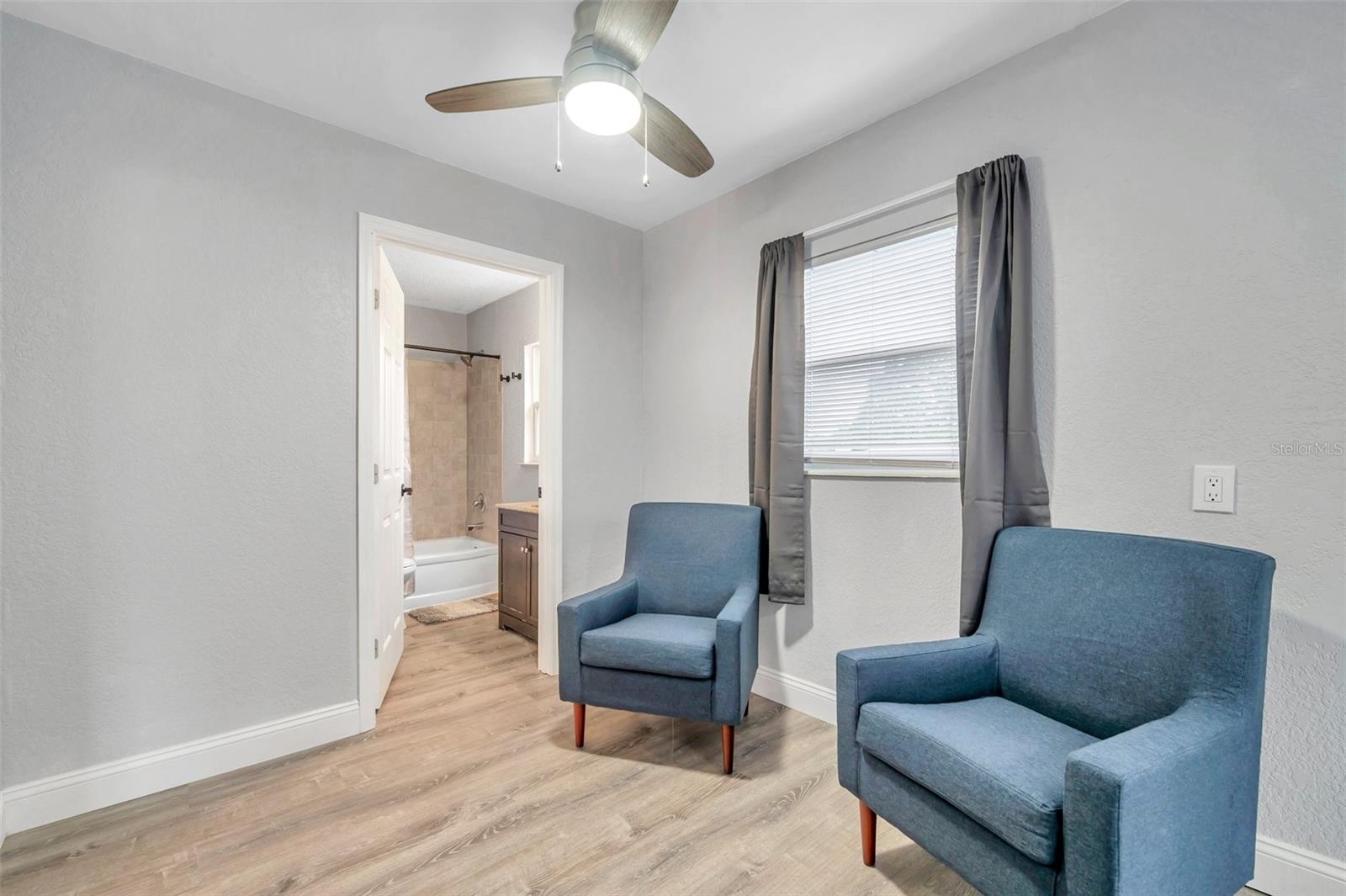 3720 3RD AVE N #1/2, ST PETERSBURG, FL, 33713