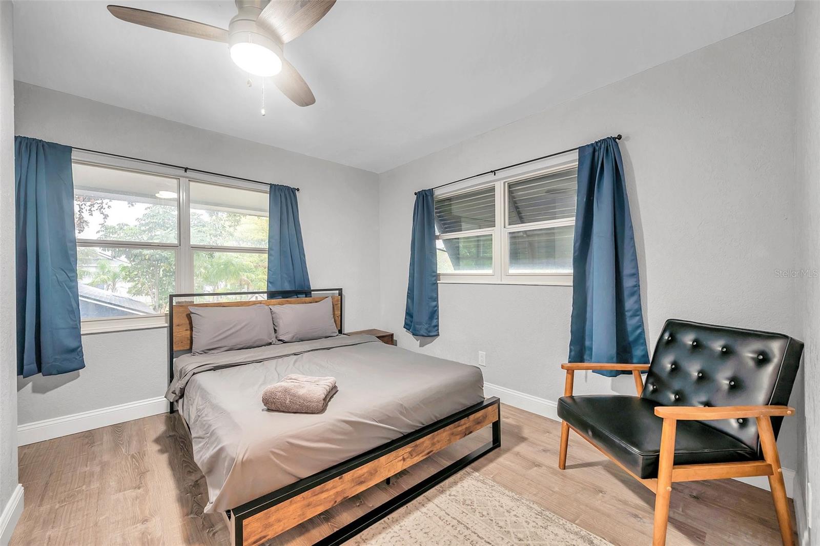 3720 3RD AVE N #1/2, ST PETERSBURG, FL, 33713