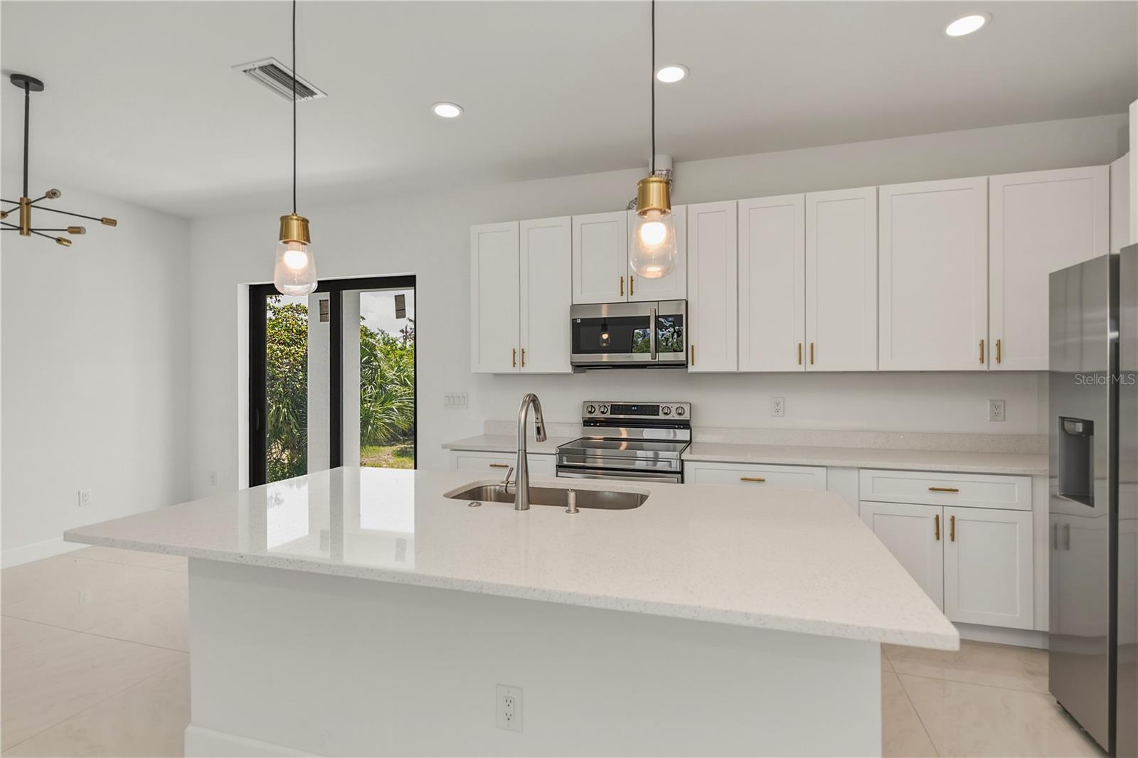 15089 ALDAMA CIR, PORT CHARLOTTE, FL, 33981