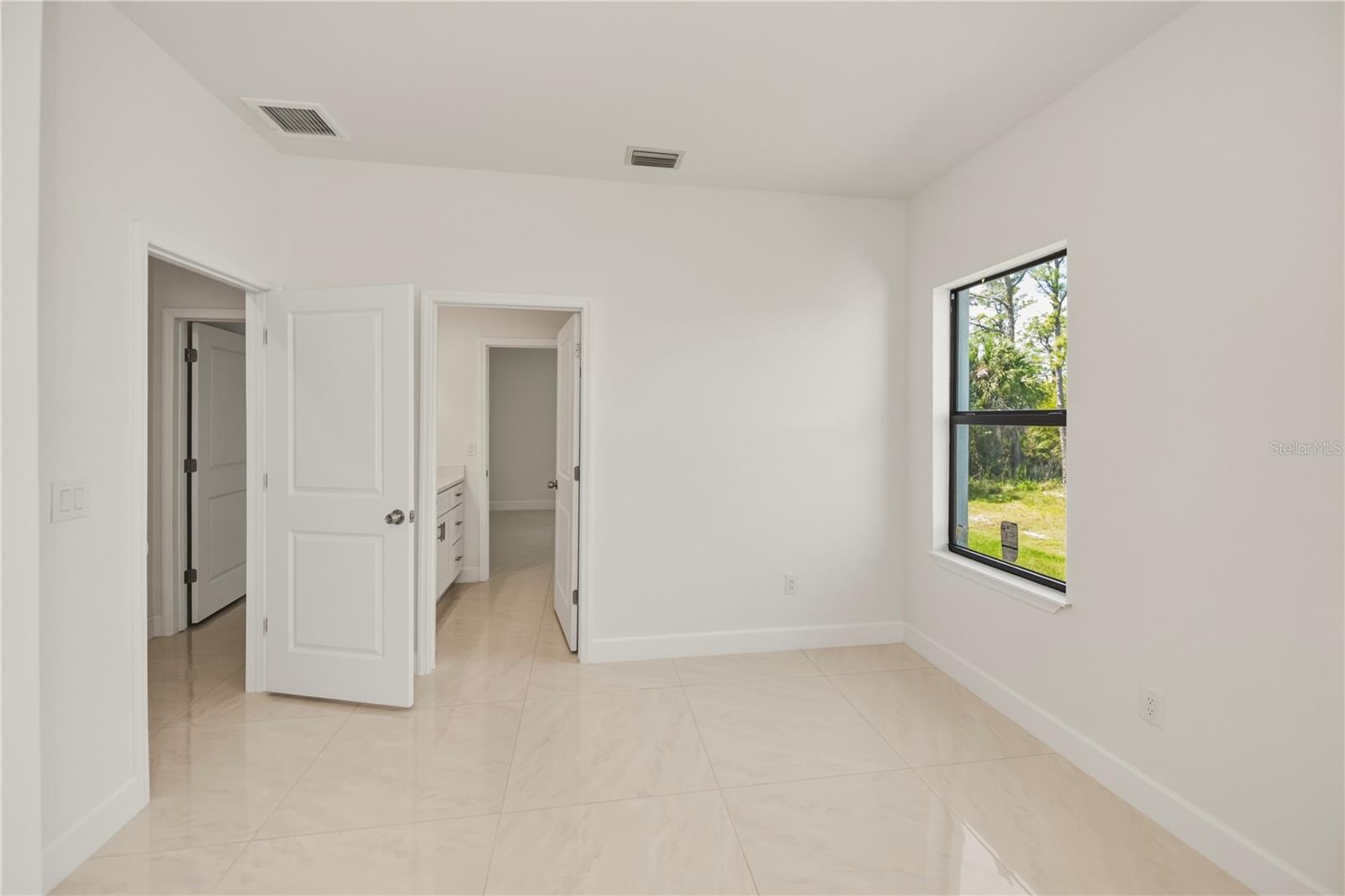 15089 ALDAMA CIR, PORT CHARLOTTE, FL, 33981