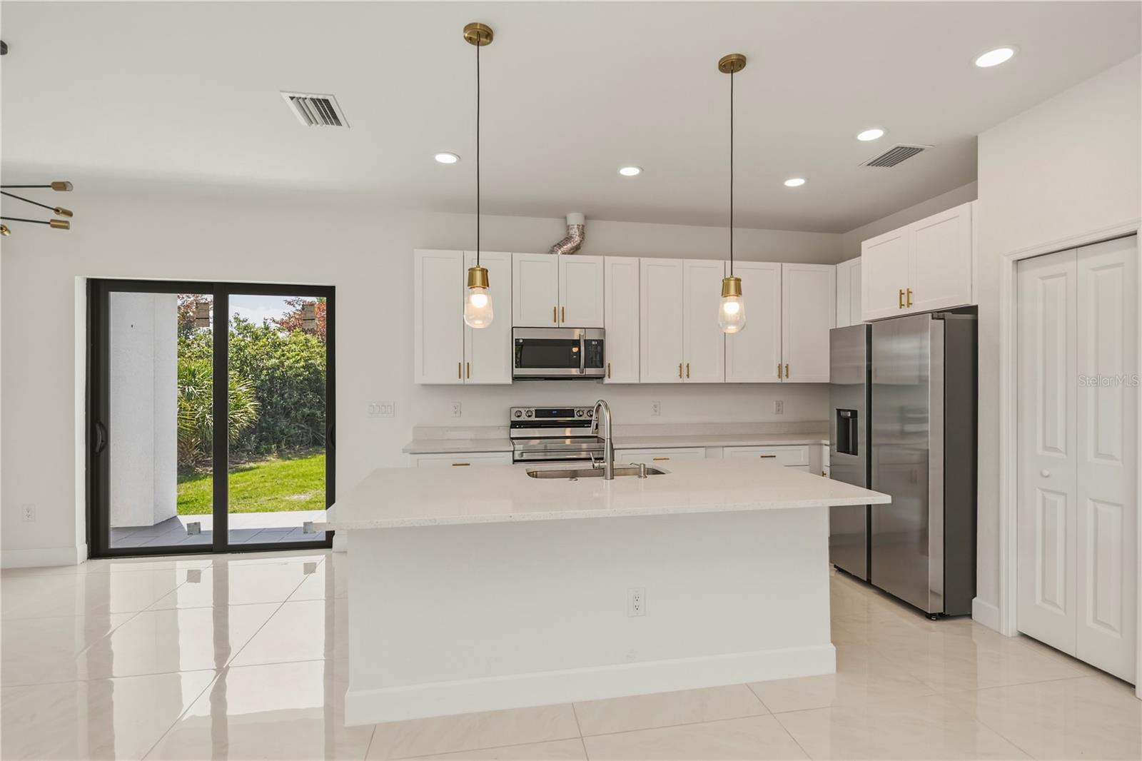 15089 ALDAMA CIR, PORT CHARLOTTE, FL, 33981