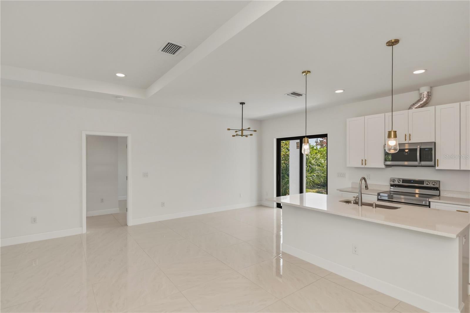 15089 ALDAMA CIR, PORT CHARLOTTE, FL, 33981