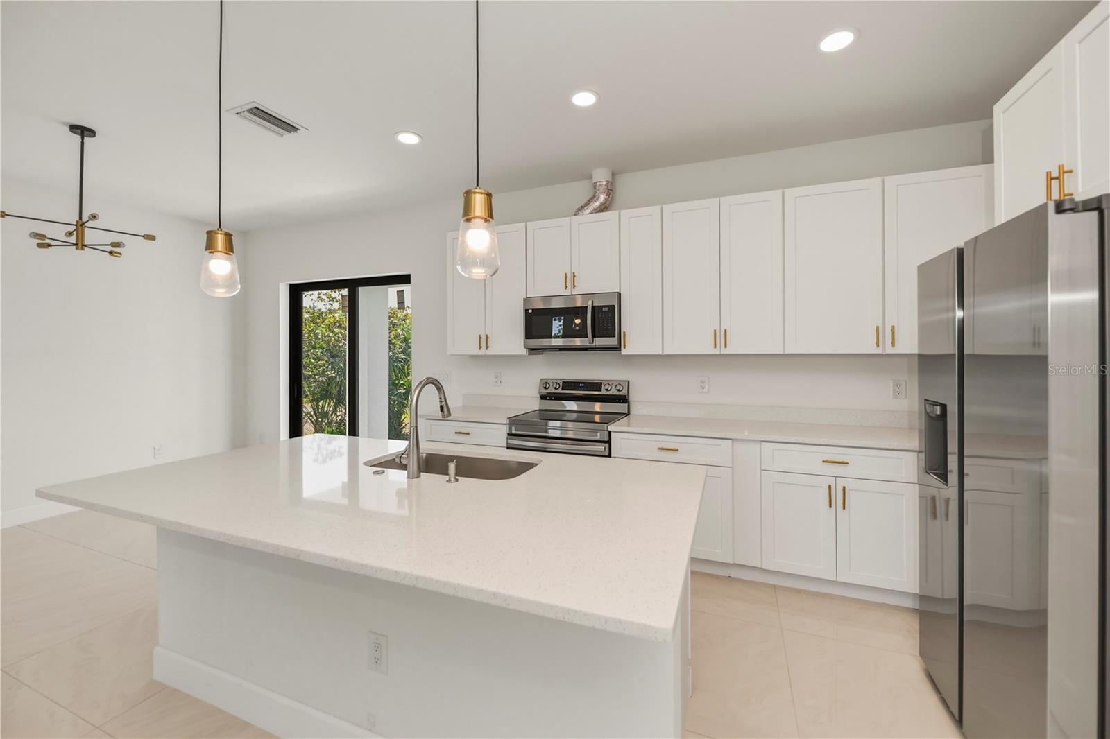 15089 ALDAMA CIR, PORT CHARLOTTE, FL, 33981