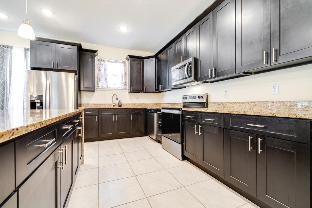 520 NOGALES CT, KISSIMMEE, FL, 34758