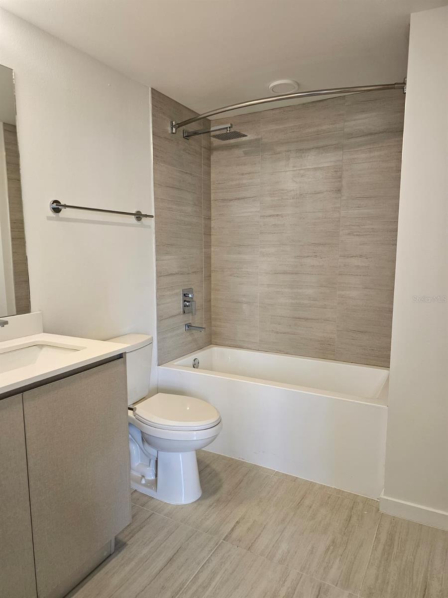 5587 MILLENIA PARK BLVD #215, ORLANDO, FL, 32839