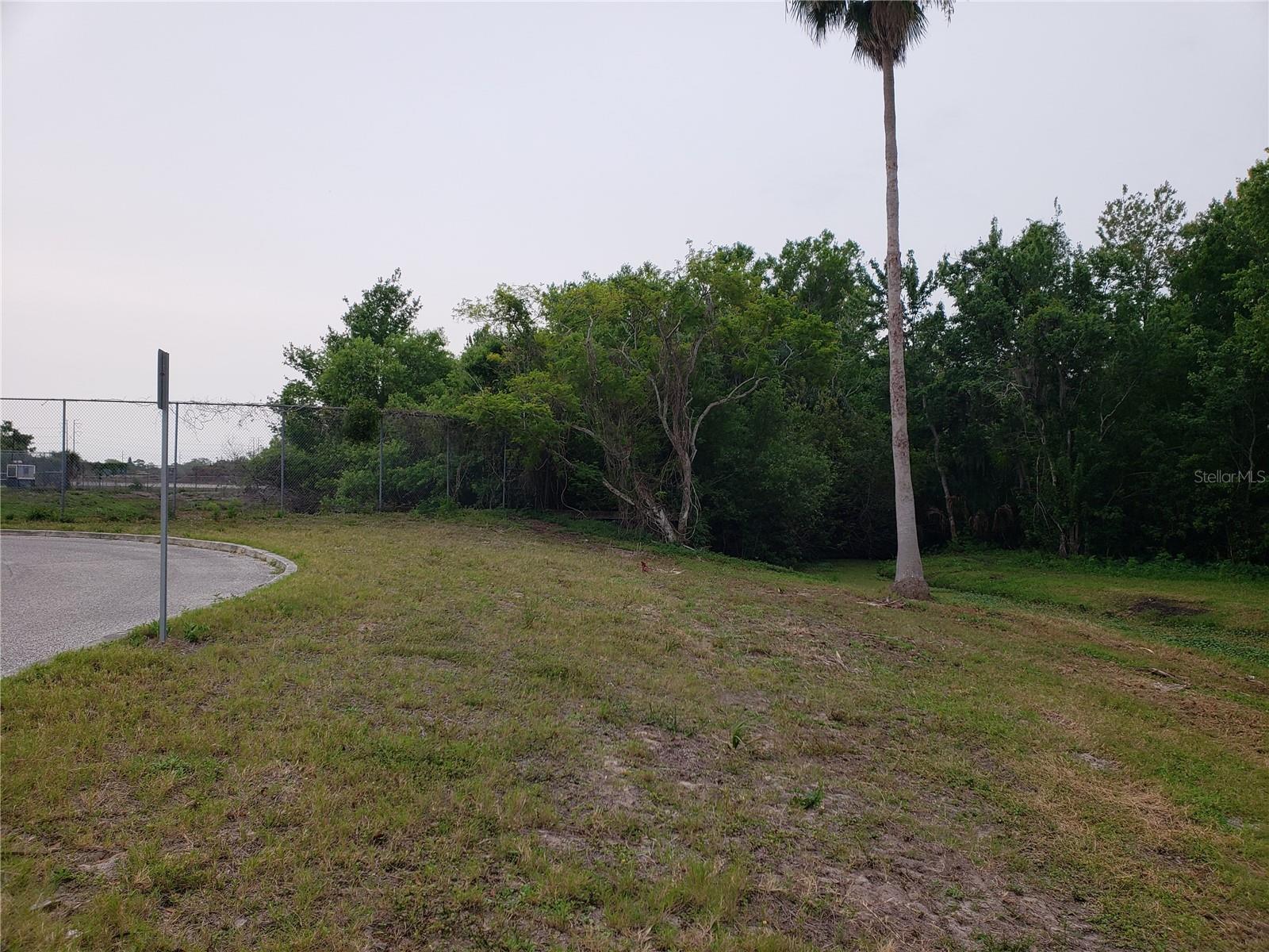 GROSSE AVE, TARPON SPRINGS, FL, 34689