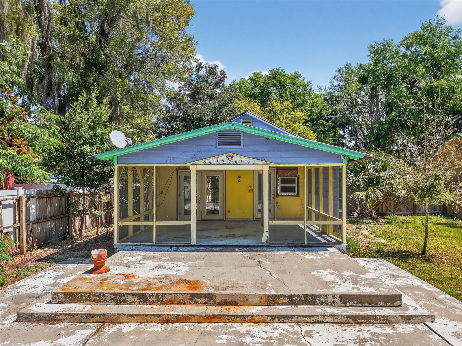 339 N CLAYTON ST, MOUNT DORA, FL, 32757