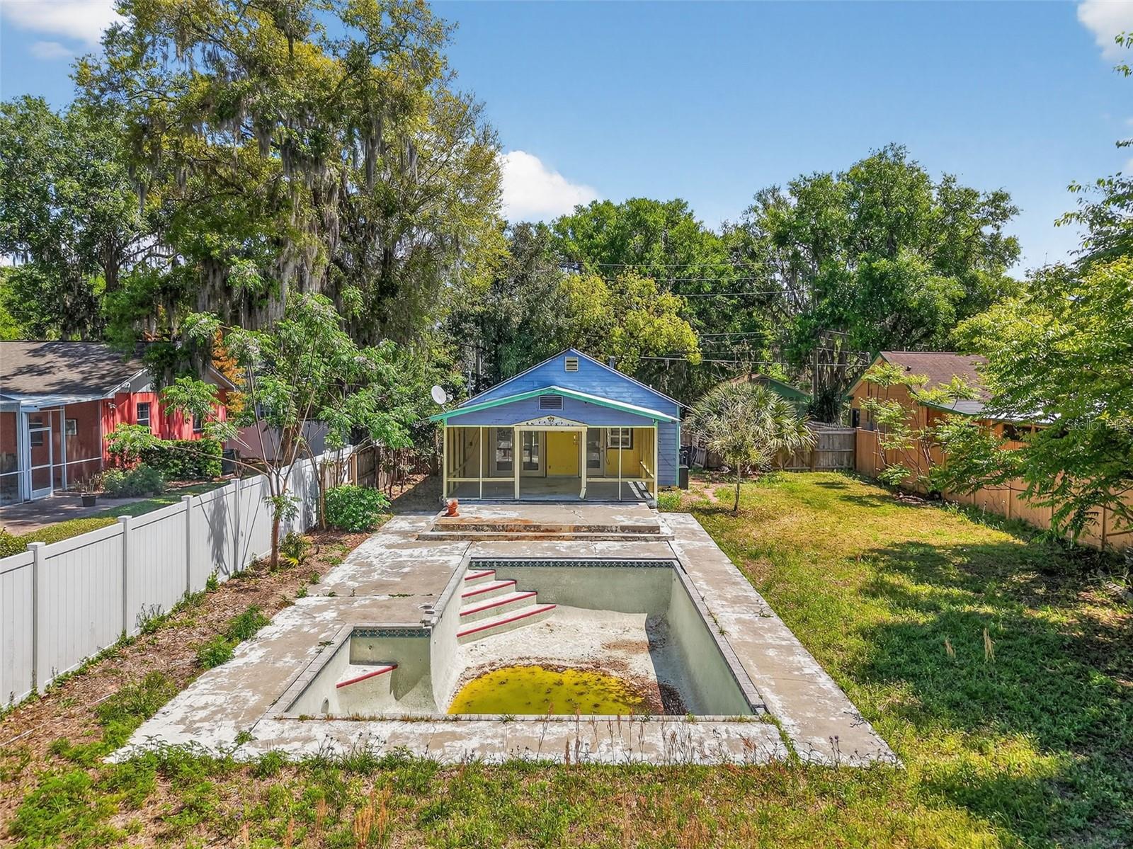 339 N CLAYTON ST, MOUNT DORA, FL, 32757
