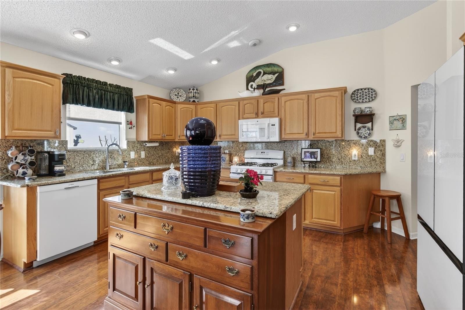 1147 ELIZABETH CT, THE VILLAGES, FL, 32162