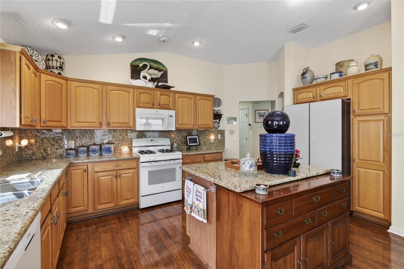 1147 ELIZABETH CT, THE VILLAGES, FL, 32162