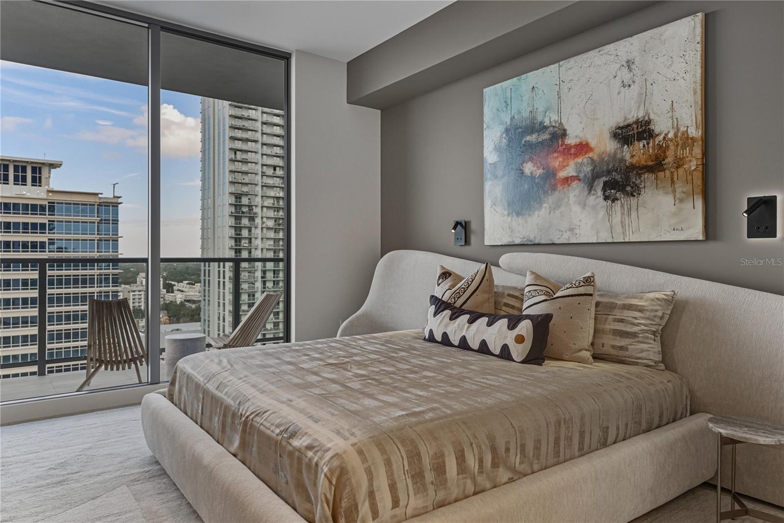275 1ST AVE S #1701, ST PETERSBURG, FL, 33701