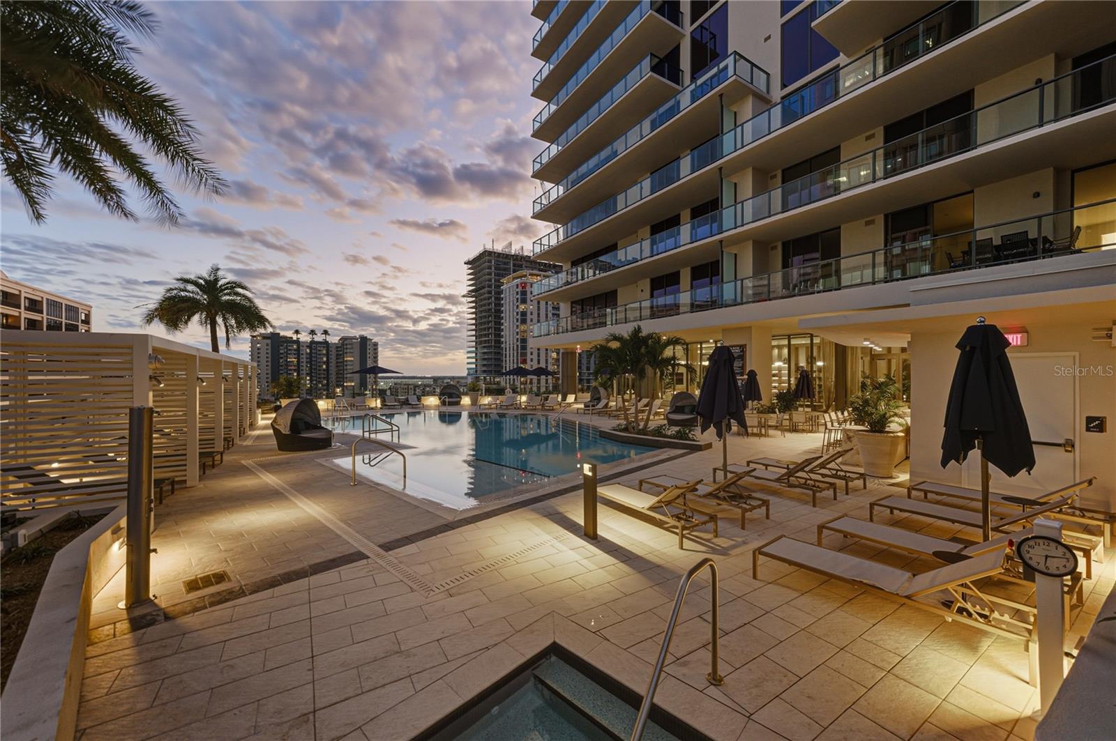 275 1ST AVE S #1701, ST PETERSBURG, FL, 33701