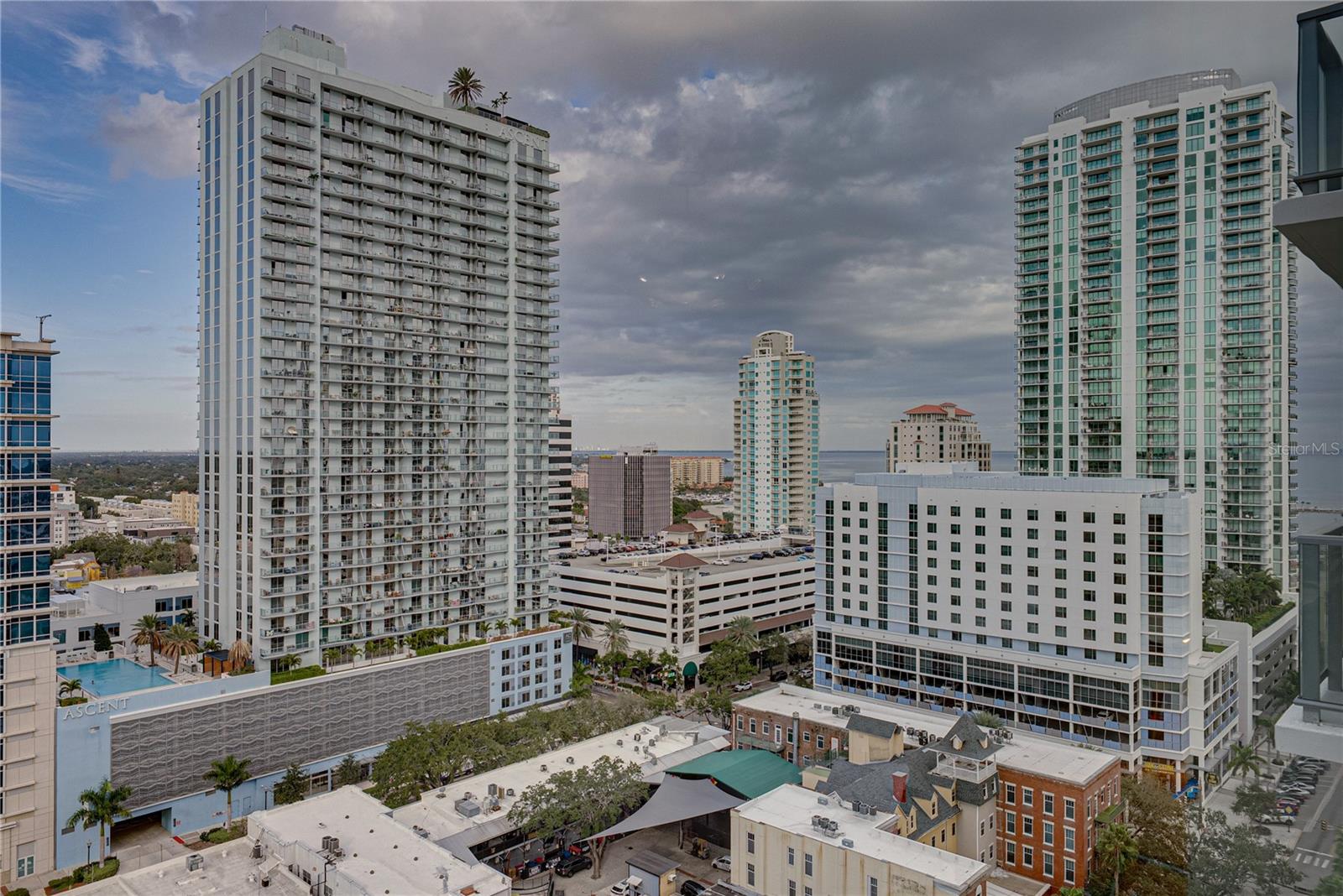 275 1ST AVE S #1701, ST PETERSBURG, FL, 33701