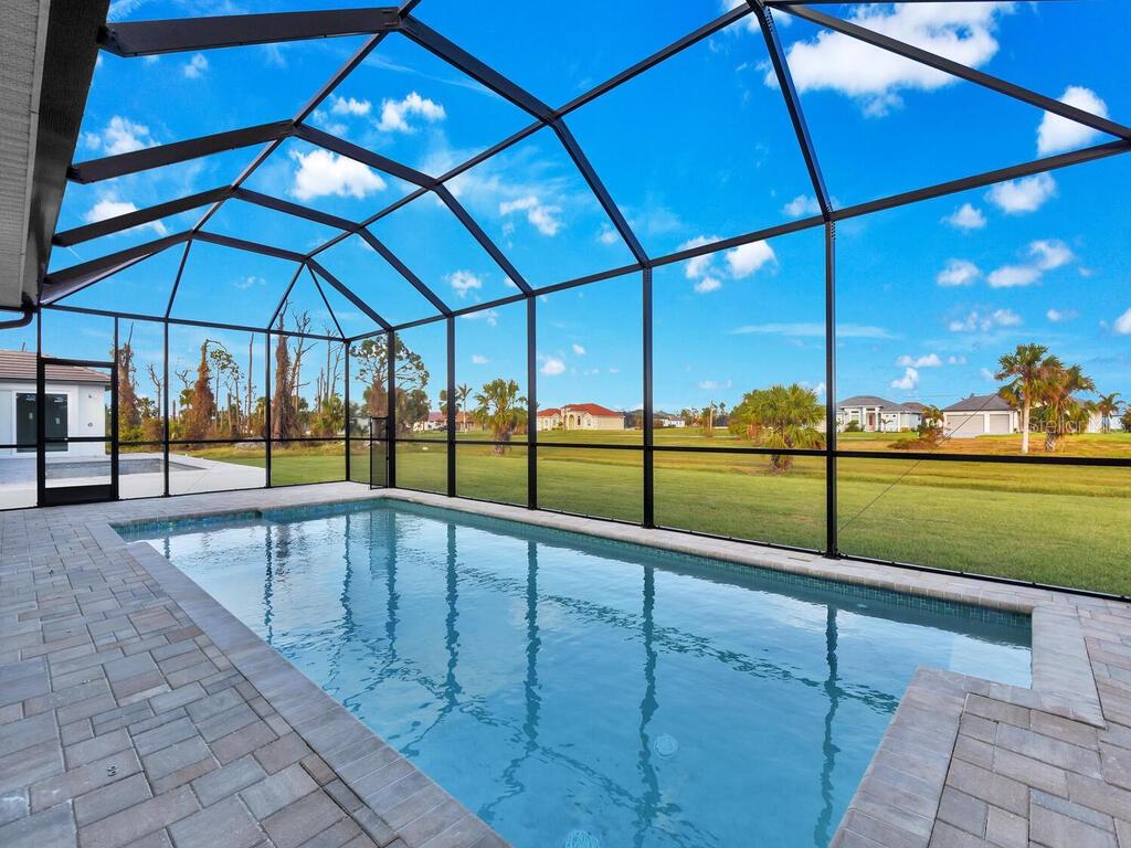 235 ROTONDA BLVD S, ROTONDA WEST, FL, 33947