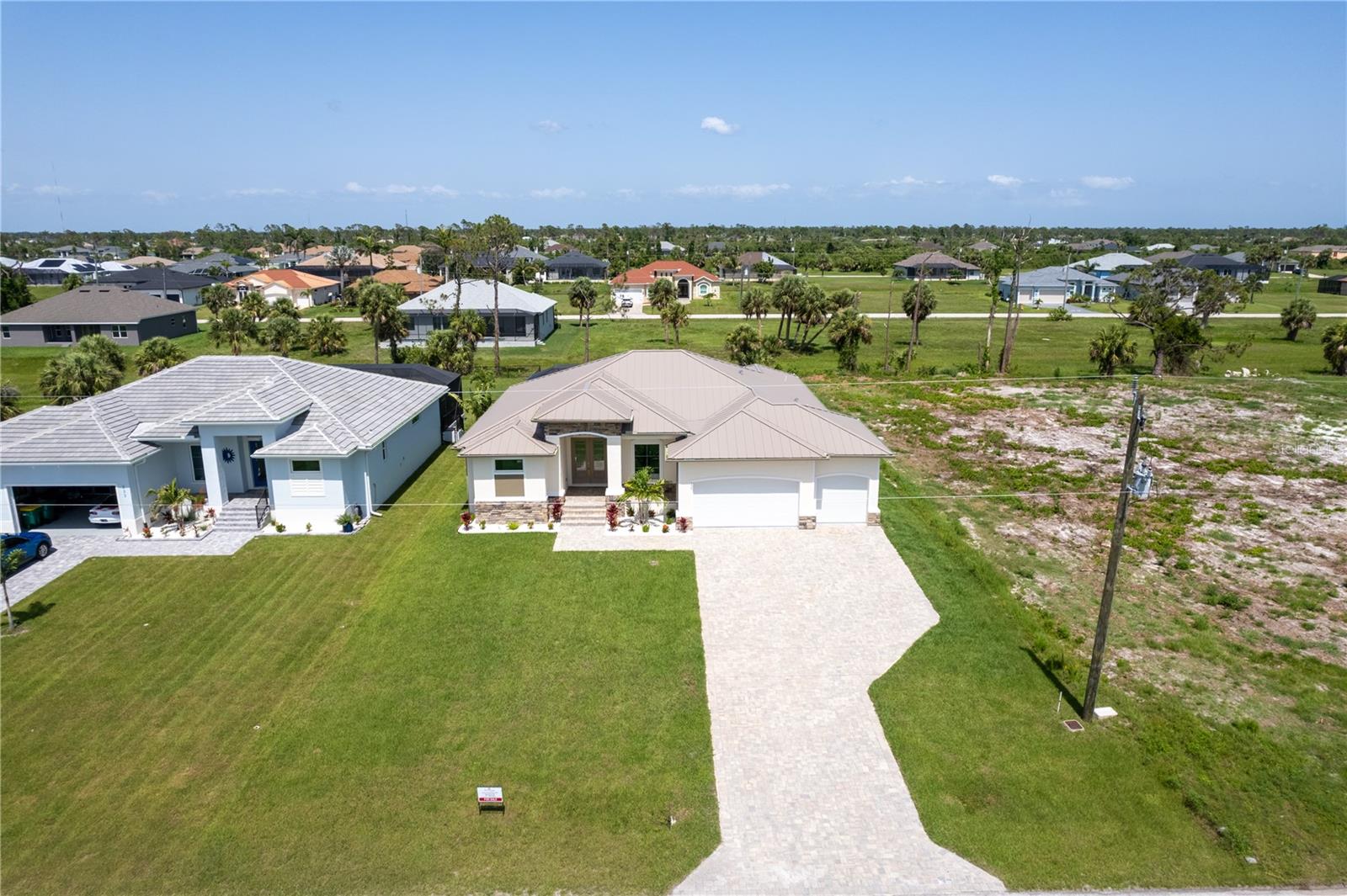 235 ROTONDA BLVD S, ROTONDA WEST, FL, 33947
