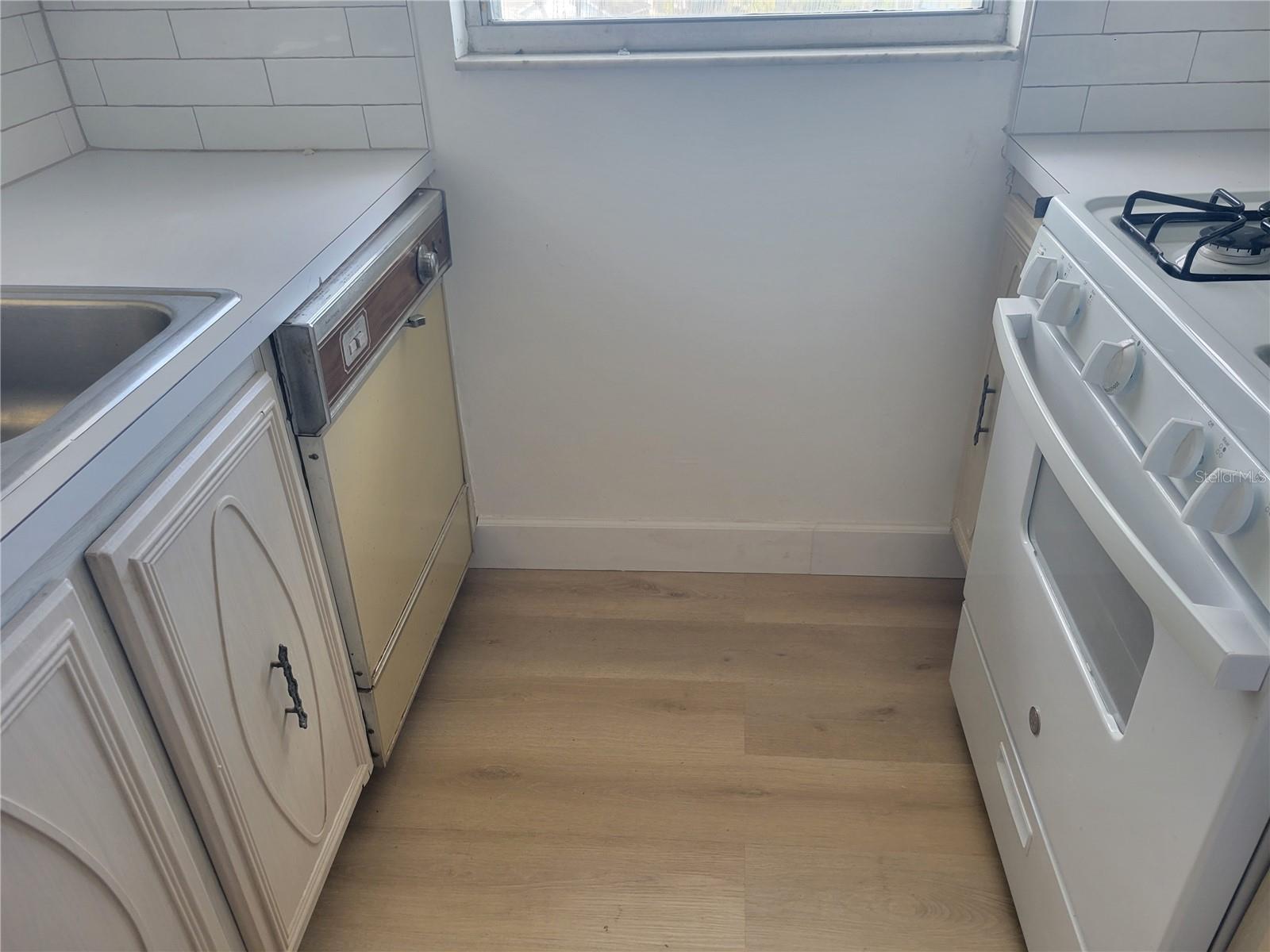 9950 62ND TER N #404, ST PETERSBURG, FL, 33708