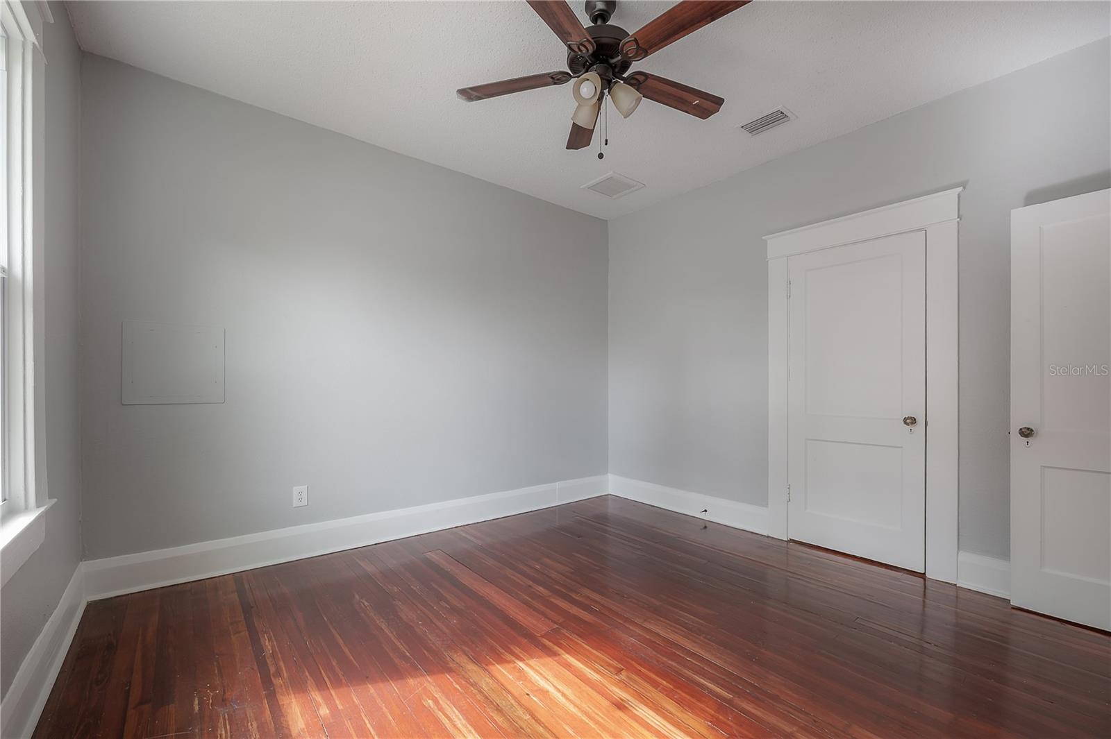 1007 E ROBSON ST, TAMPA, FL, 33604