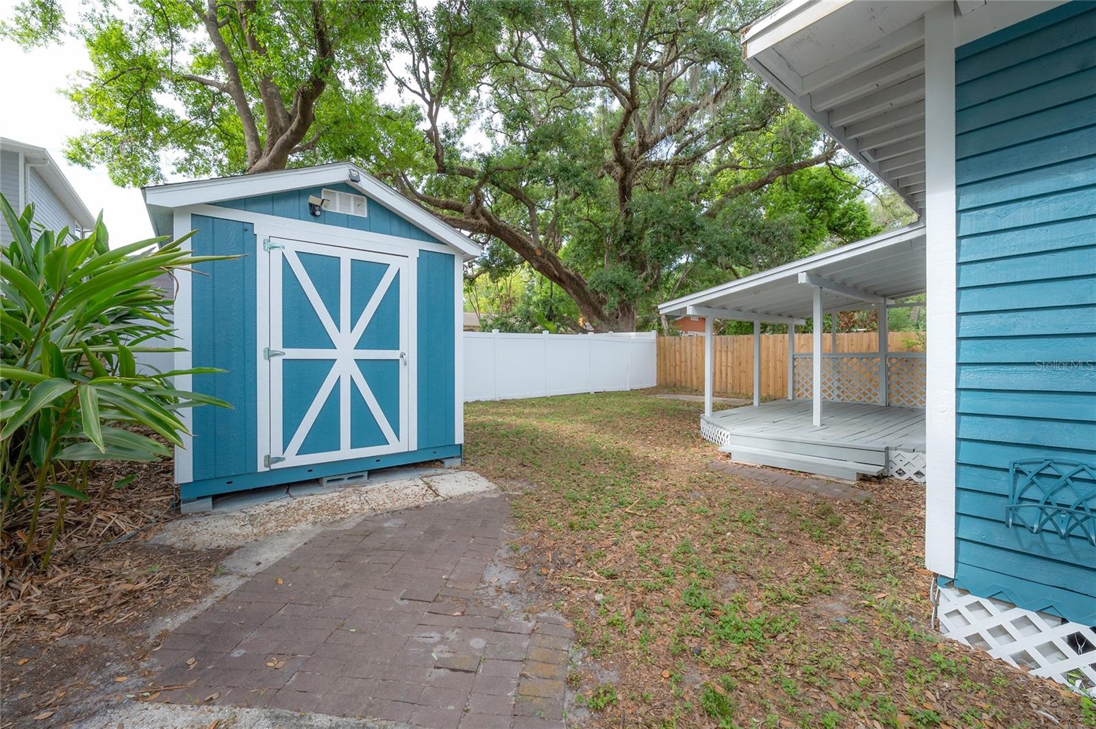 1007 E ROBSON ST, TAMPA, FL, 33604