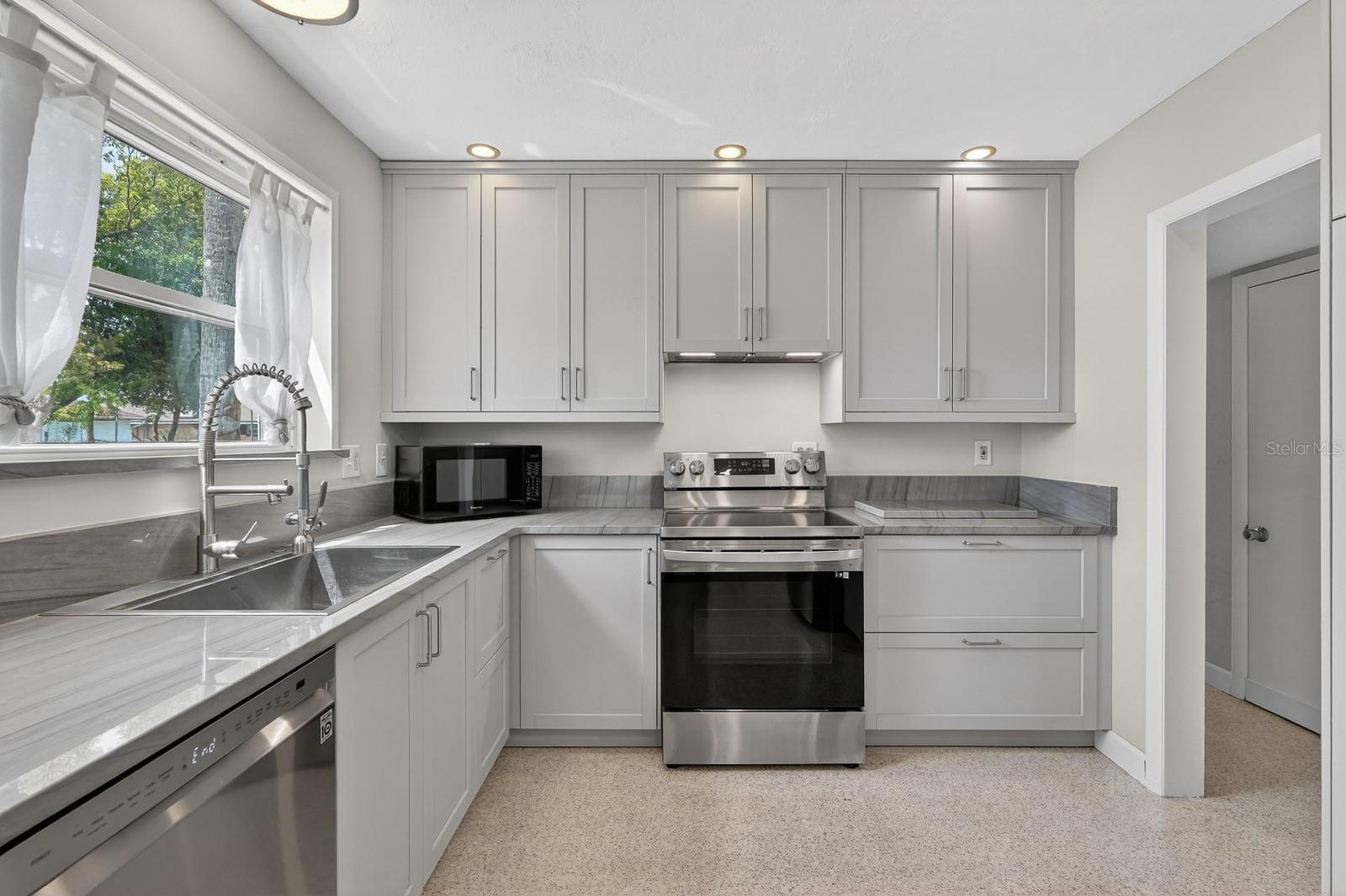 1238 SUWANEE RD, DAYTONA BEACH, FL, 32114