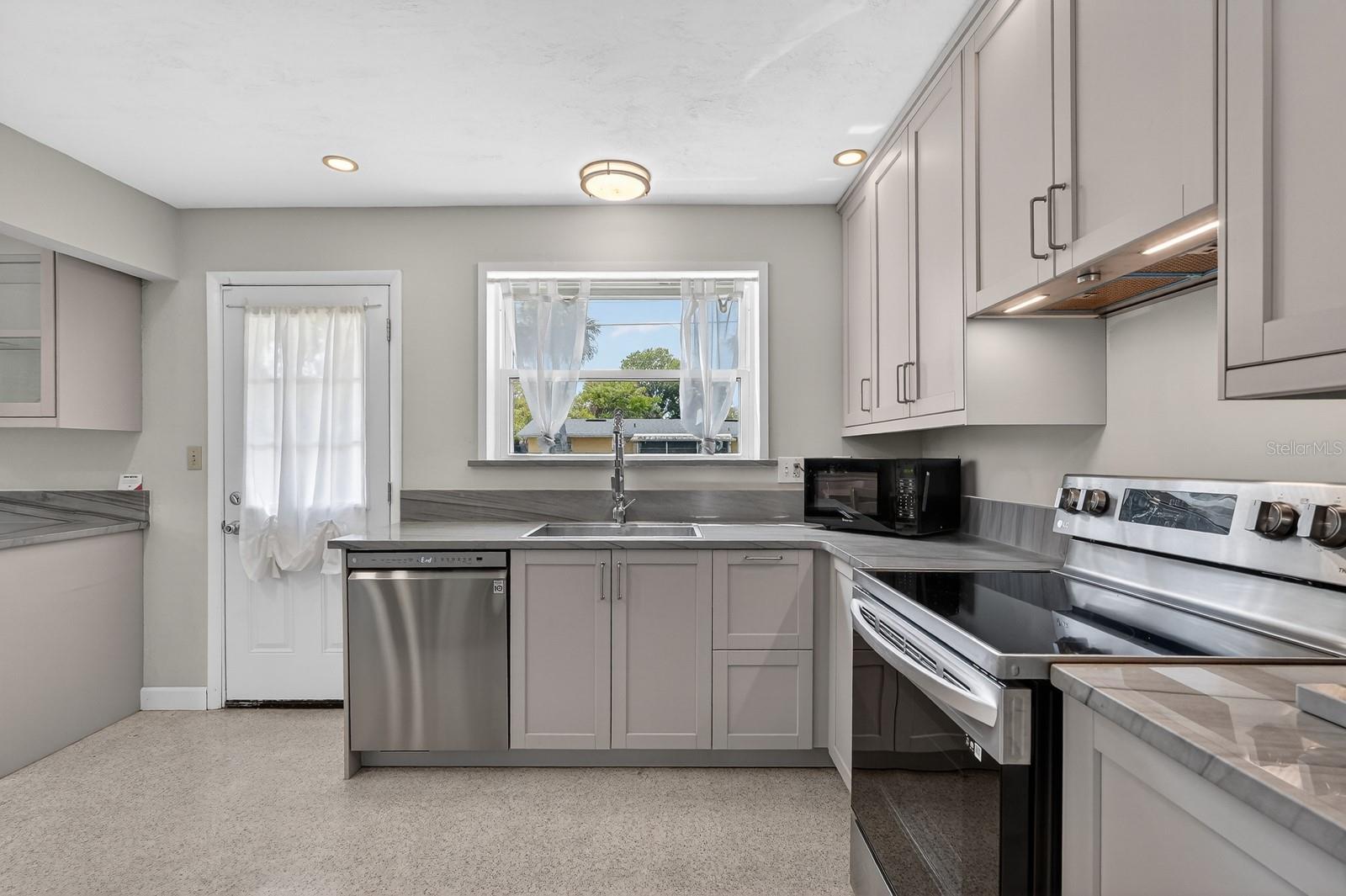1238 SUWANEE RD, DAYTONA BEACH, FL, 32114