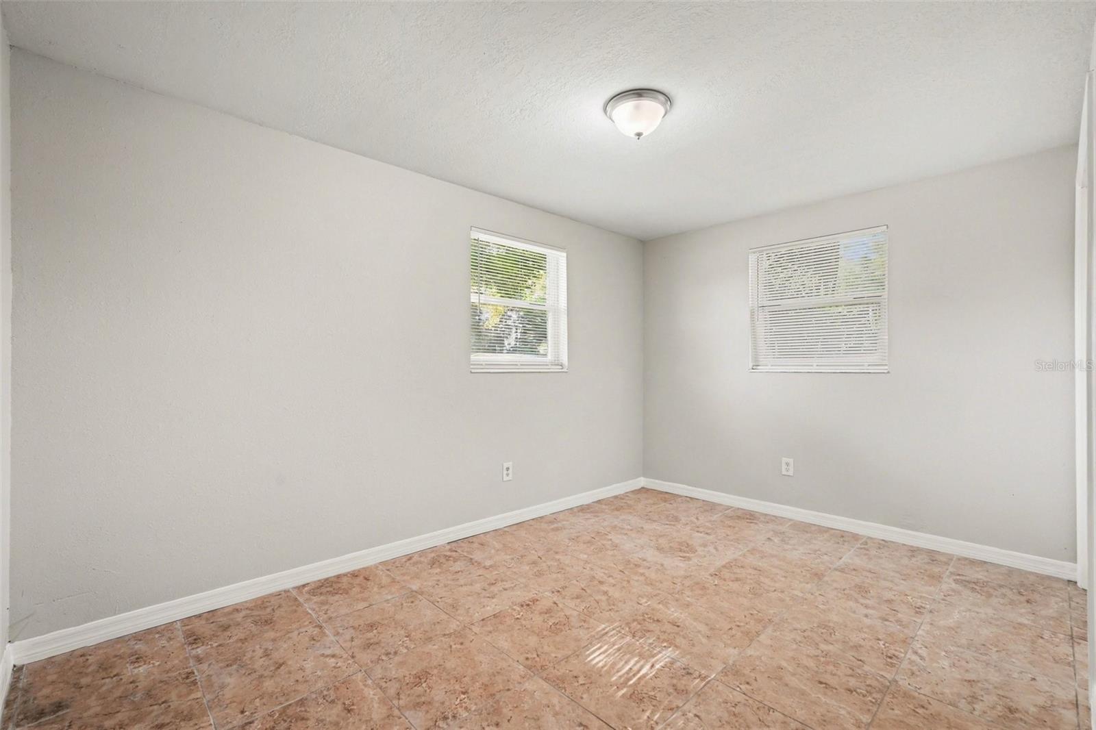 4923 S 82ND ST, TAMPA, FL, 33619