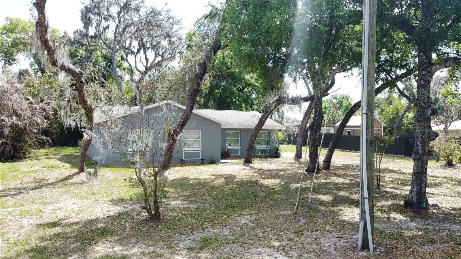 12022 RIVERHILLS DR, TAMPA, FL, 33617