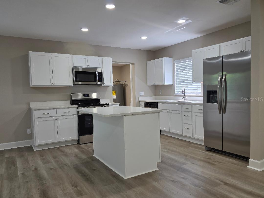12022 RIVERHILLS DR, TAMPA, FL, 33617