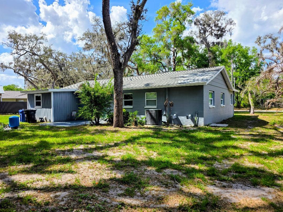 12022 RIVERHILLS DR, TAMPA, FL, 33617
