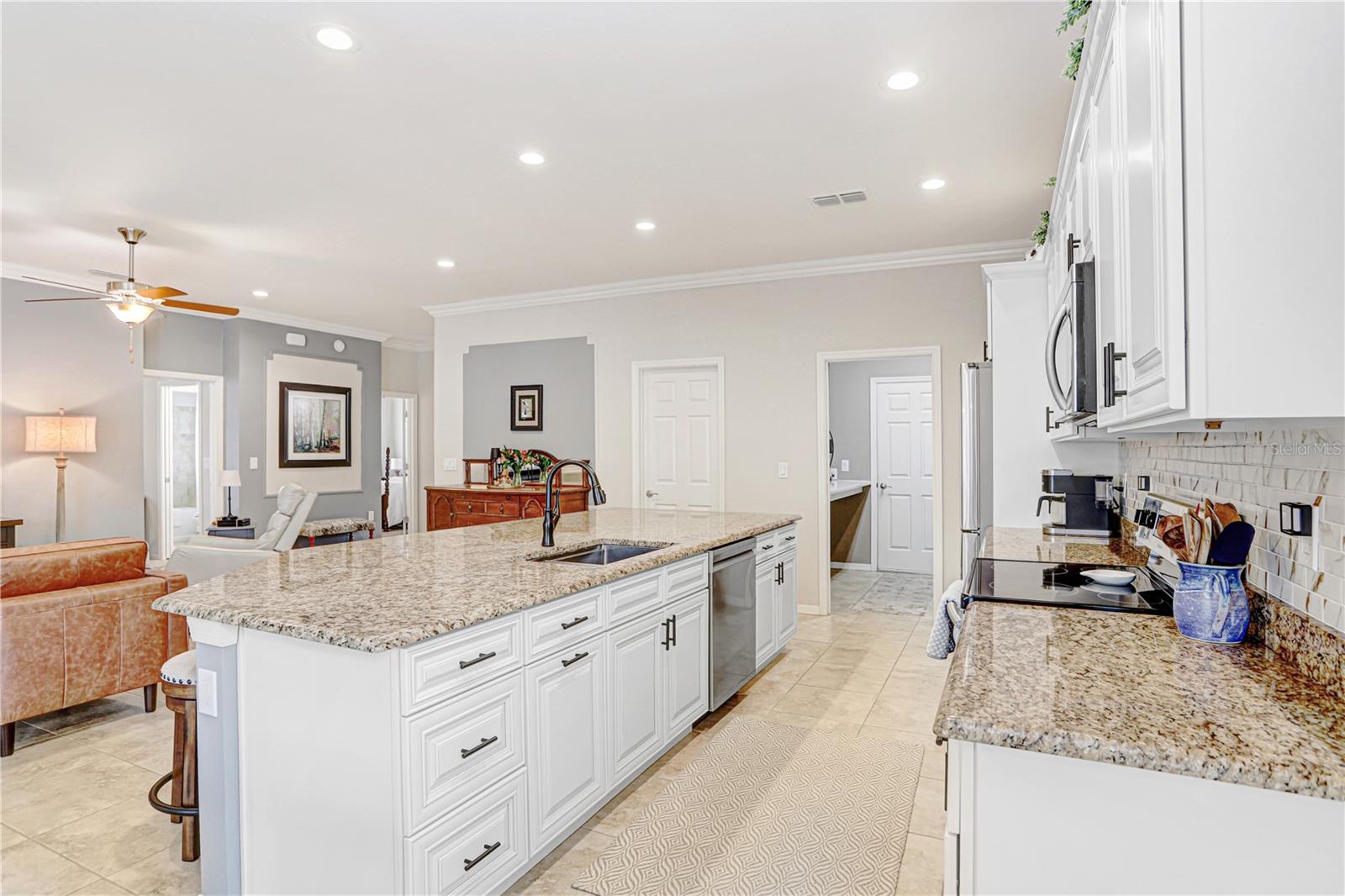 8235 WILDER LOOP, LAKELAND, FL, 33809