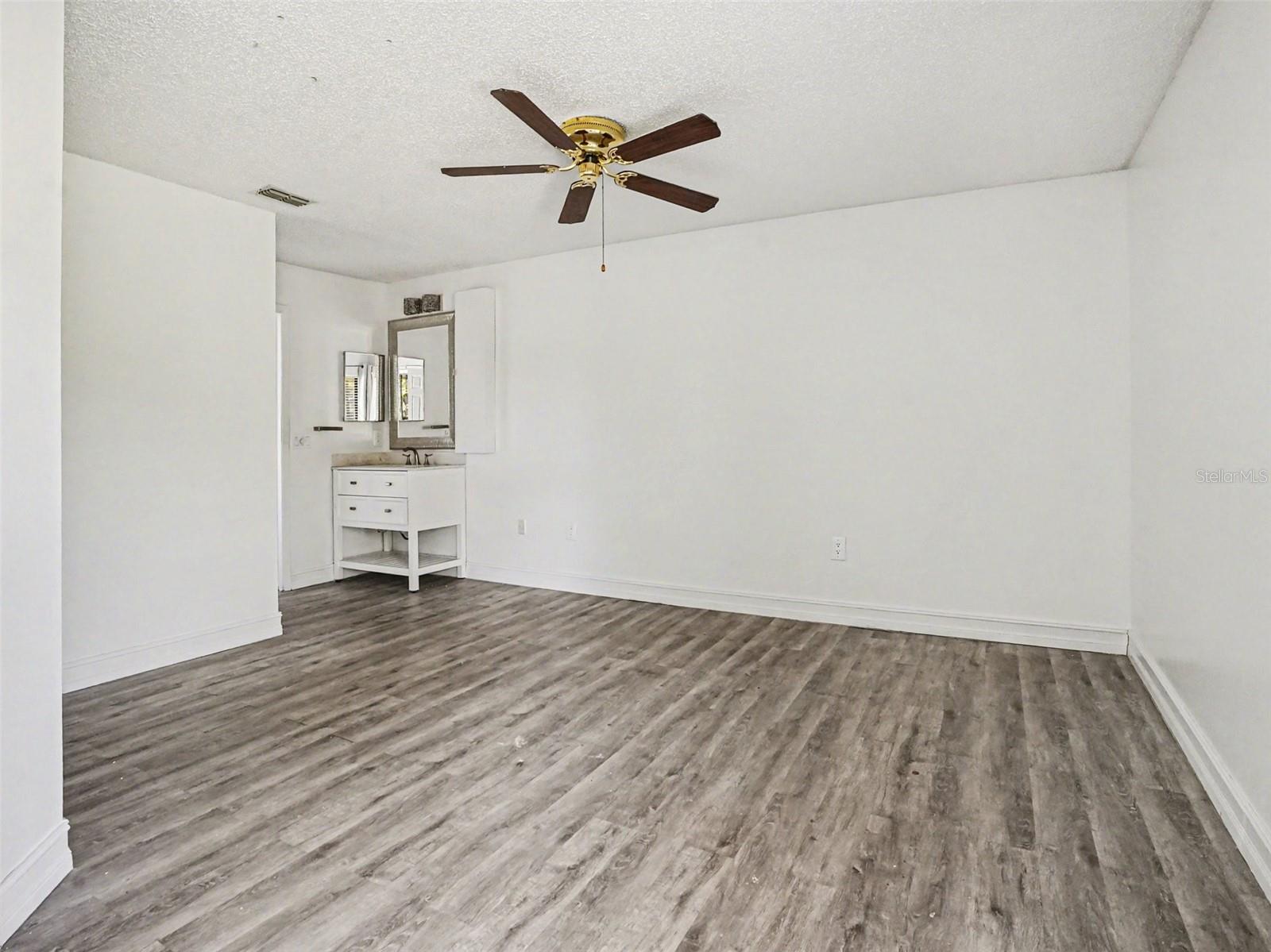 2918 S SEMORAN BLVD #E2, ORLANDO, FL, 32822