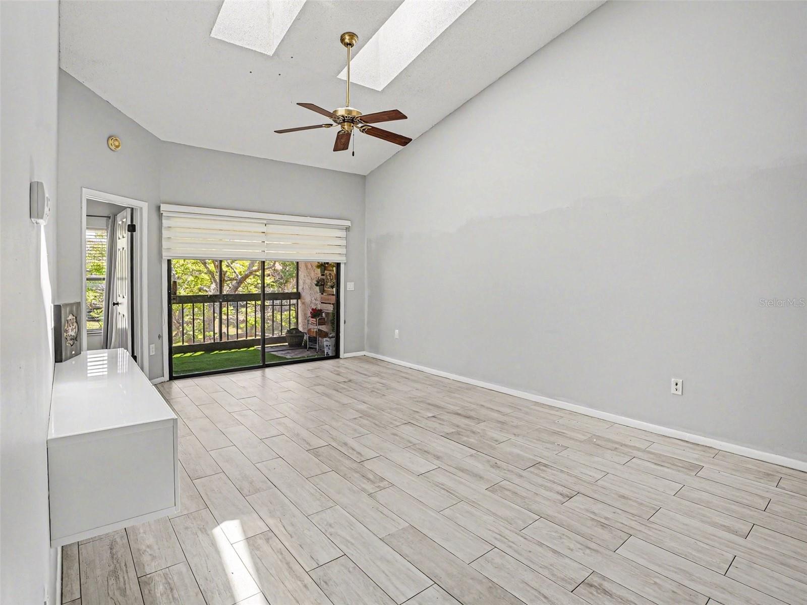 2918 S SEMORAN BLVD #E2, ORLANDO, FL, 32822