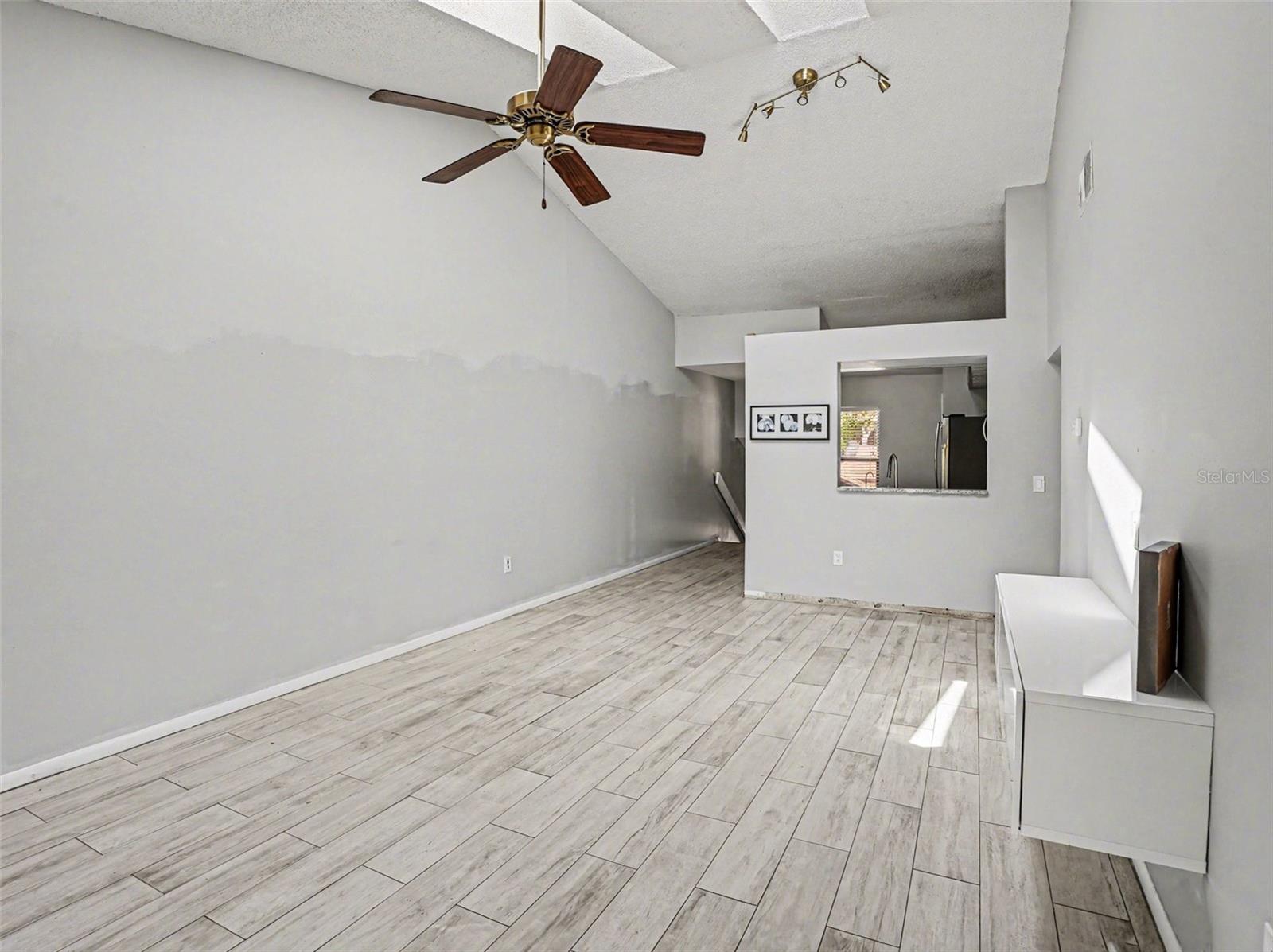2918 S SEMORAN BLVD #E2, ORLANDO, FL, 32822