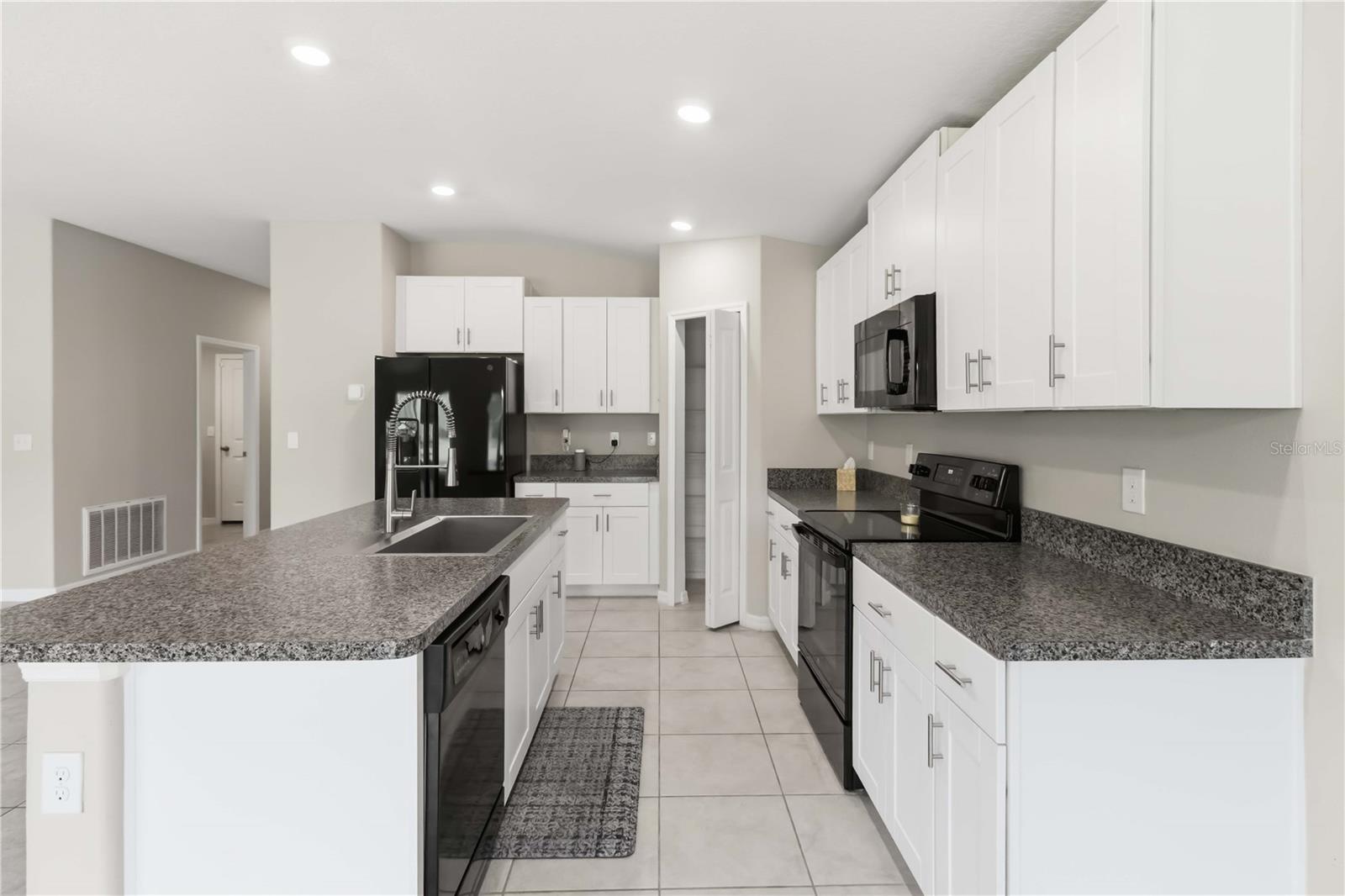 7152 SAMUEL IVY DR, TAMPA, FL, 33619