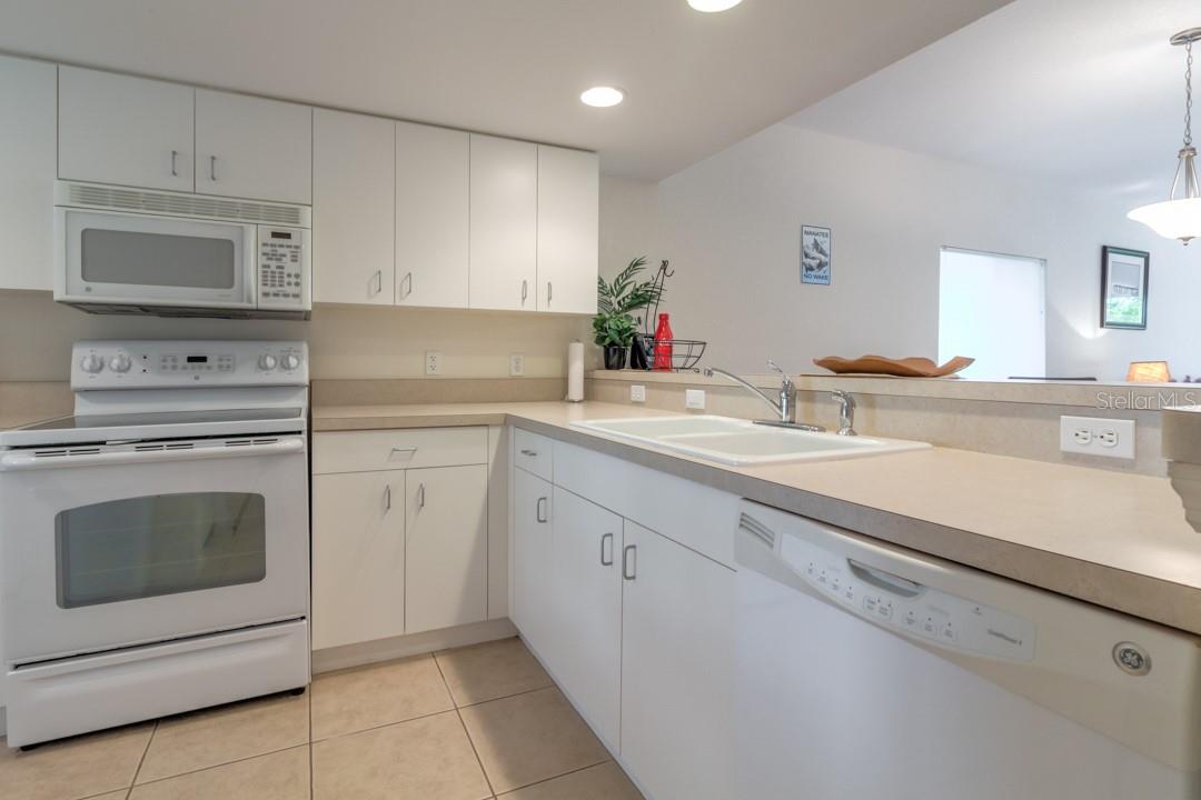 8151 MEMORY LN #118, ROTONDA WEST, FL, 33947