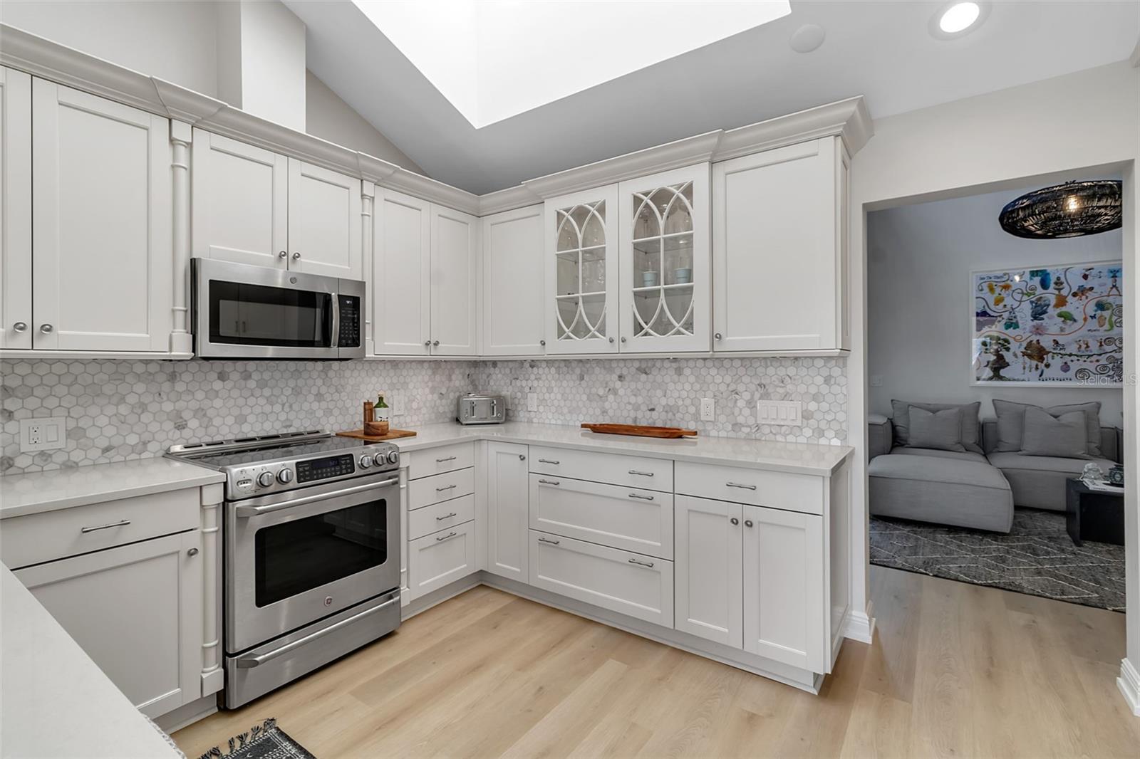 2341 HARBOUR OAKS DR, LONGBOAT KEY, FL, 34228