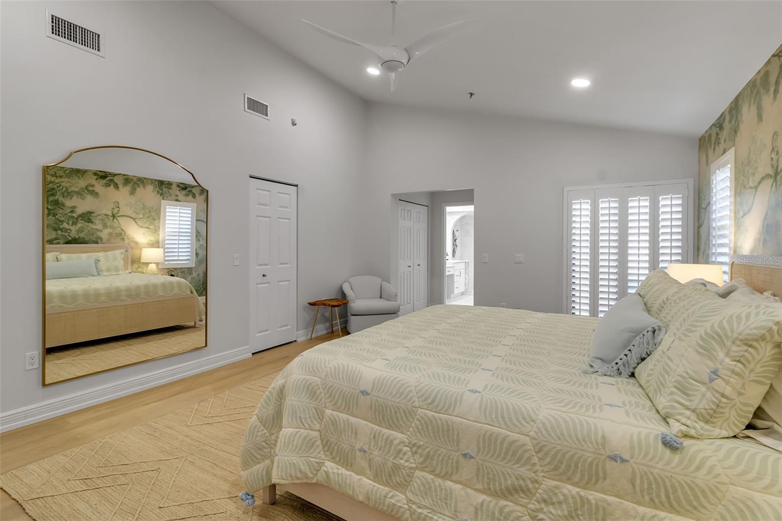2341 HARBOUR OAKS DR, LONGBOAT KEY, FL, 34228