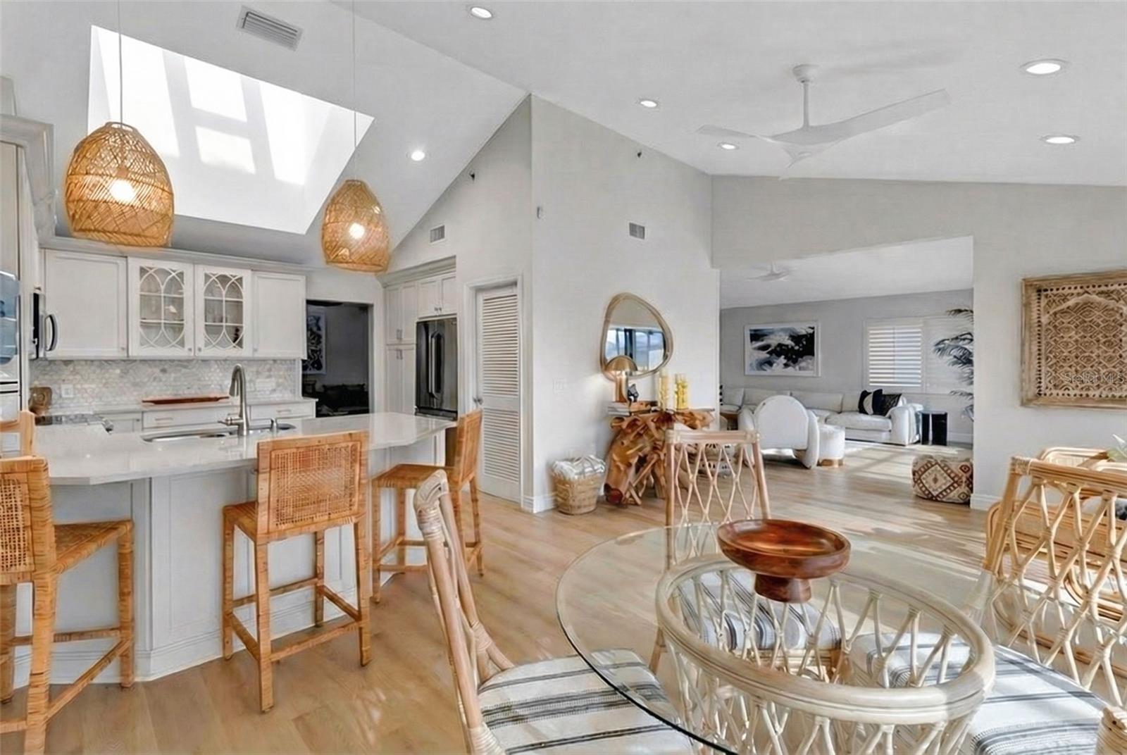 2341 HARBOUR OAKS DR, LONGBOAT KEY, FL, 34228