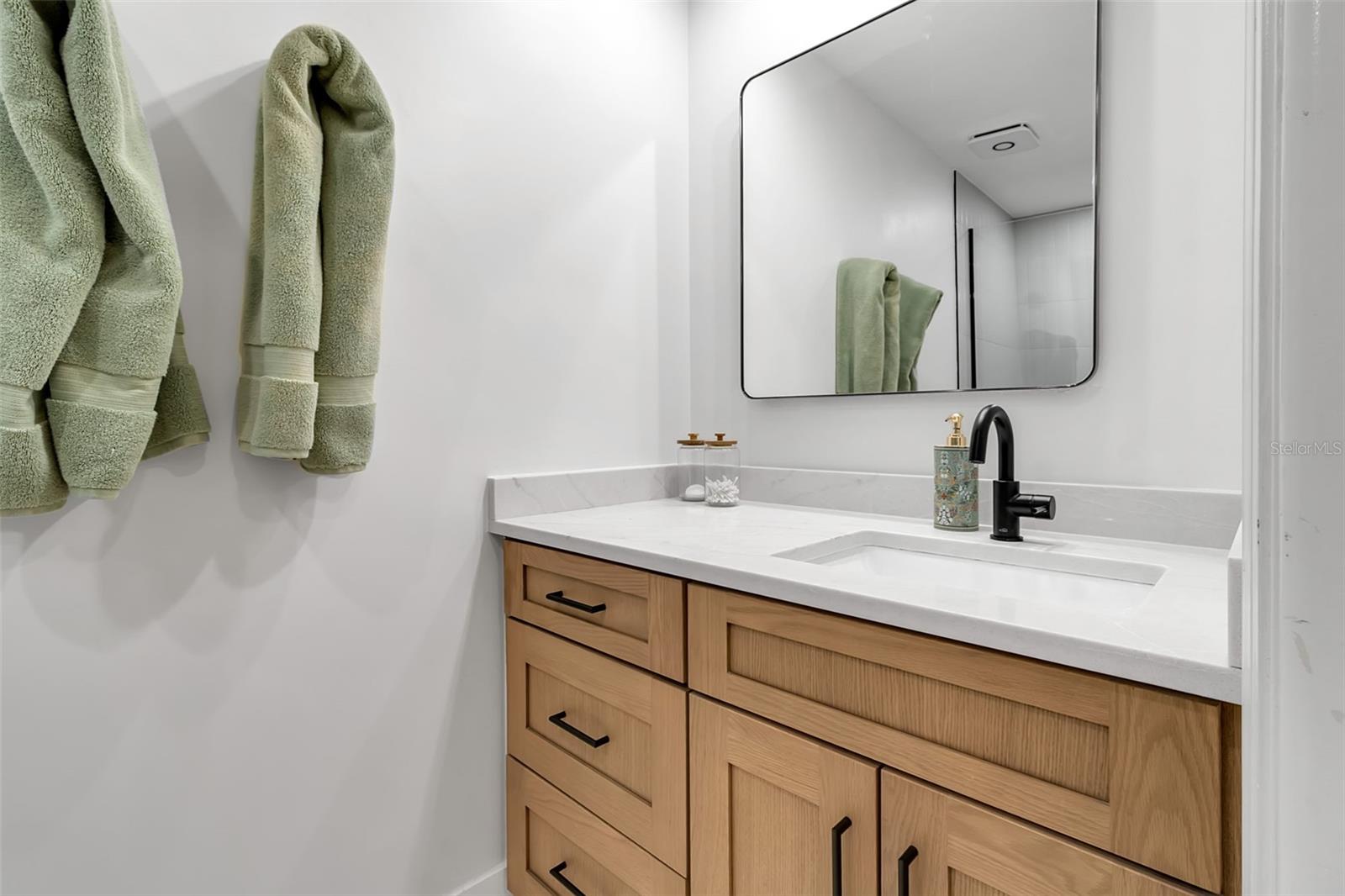 2341 HARBOUR OAKS DR, LONGBOAT KEY, FL, 34228
