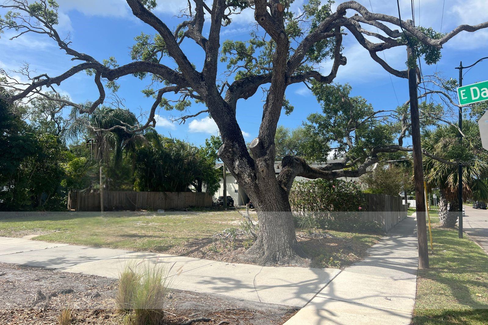 404 E DAVIS BLVD, TAMPA, FL, 33606