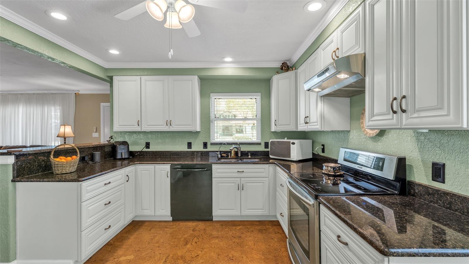 621 S INGRAHAM AVE, LAKELAND, FL, 33801